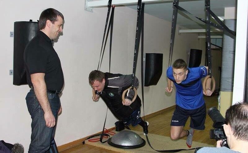 Эдуард Исаков поздравил участников II этапа комплексного физкультурного мероприятия среди ветеранов СВО «Герои нашего времени» со сдачей нормативов ГТО