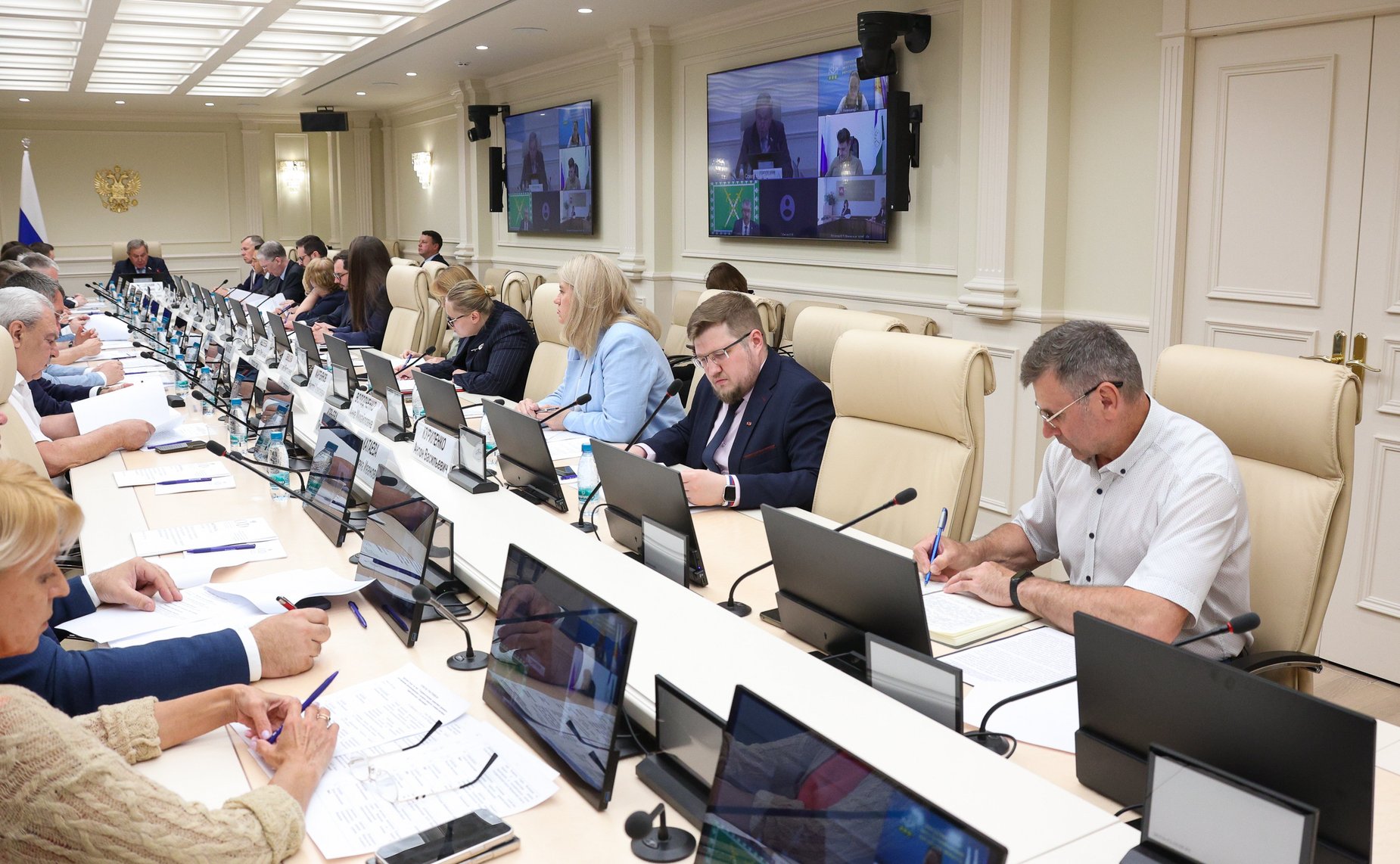 Круглый стол Комитета Совета Федерации по федеративному устройству, региональной политике, МСУ и делам Севера «Совершенствование нормативно-правового регулирования функционирования и развития закрытых административно-территориальных образований»