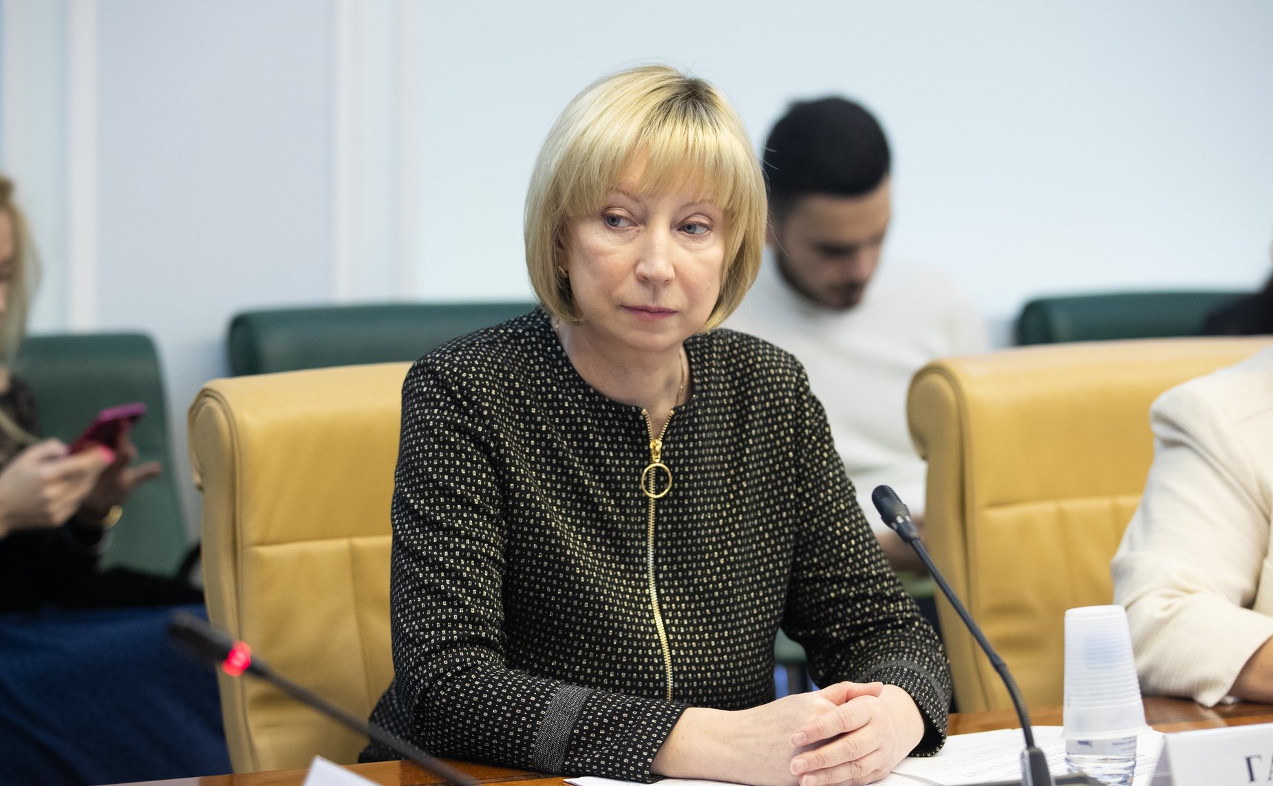 «Круглый стол» по проектам ФЗ, подготовленных в целях совершенствования законодательства РФ в сфере защиты детей от посягательств на половую неприкосновенность