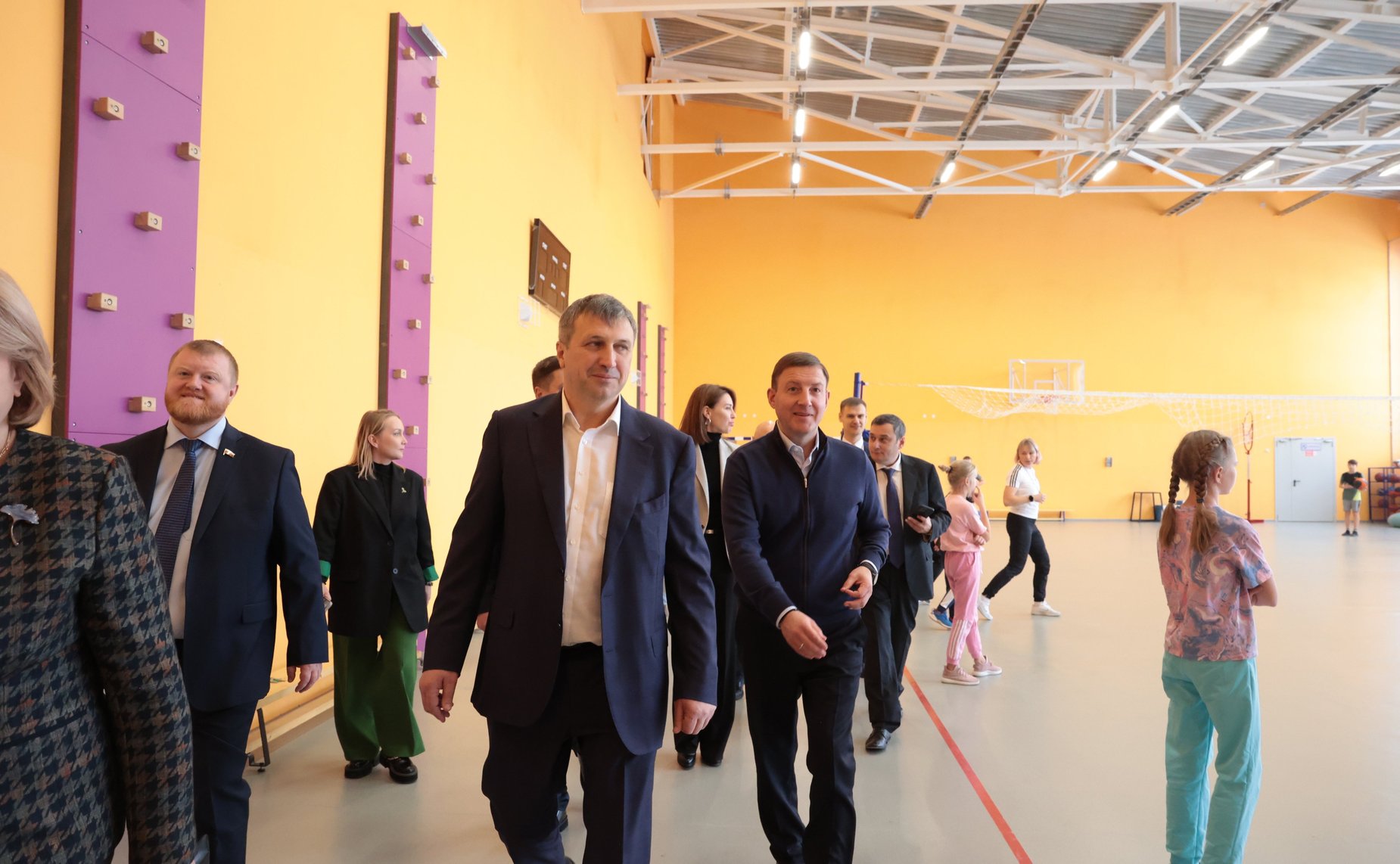Андрей Турчак посетил в Нижегородской области школу, построенную в рамках президентской программы