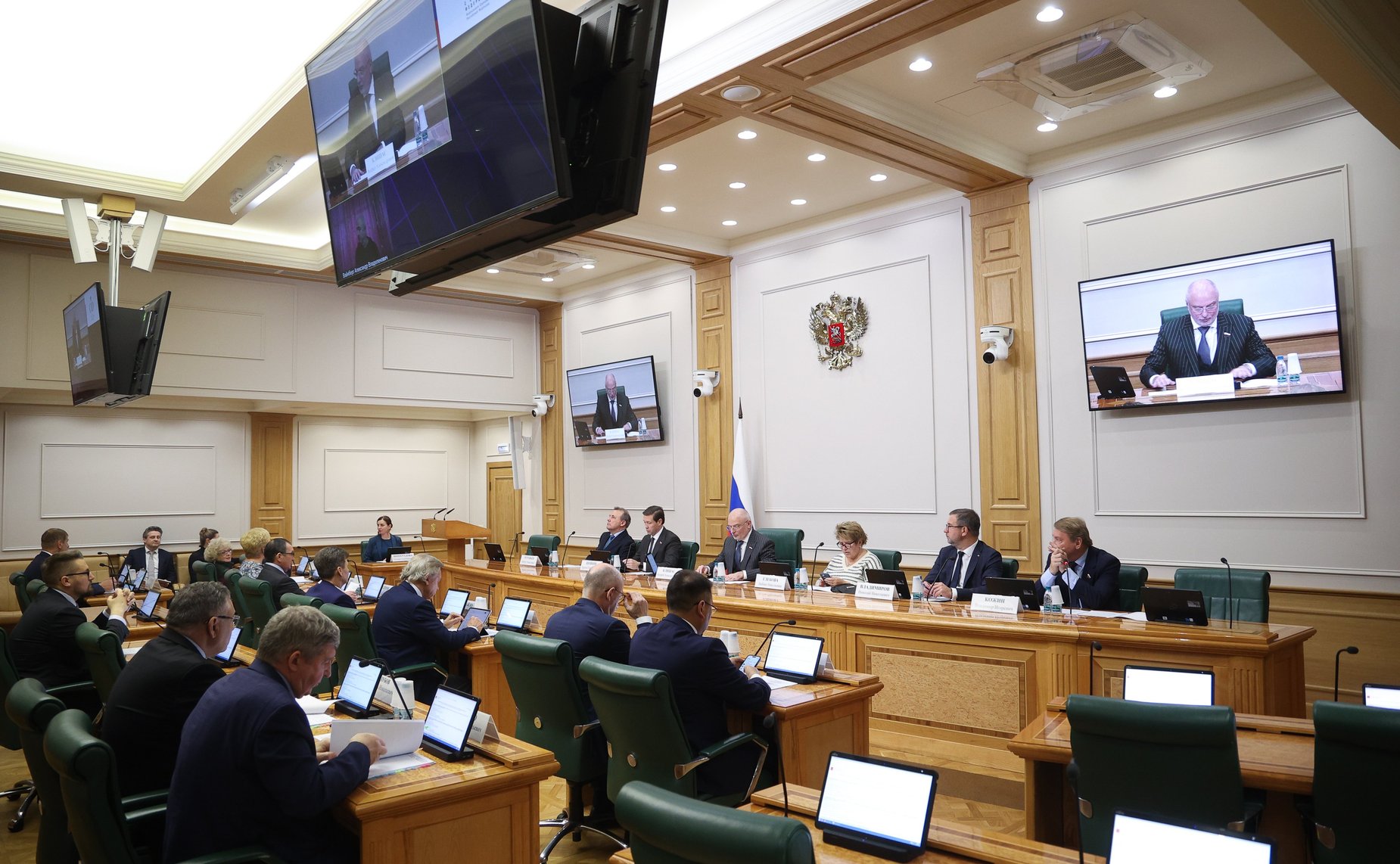 Заседание Комитета Совета Федерации по конституционному законодательству и государственному строительству