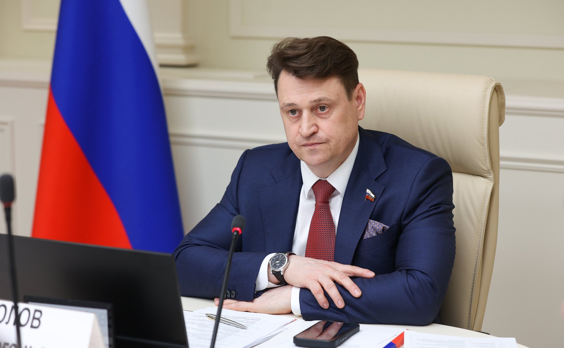 Олег Голов