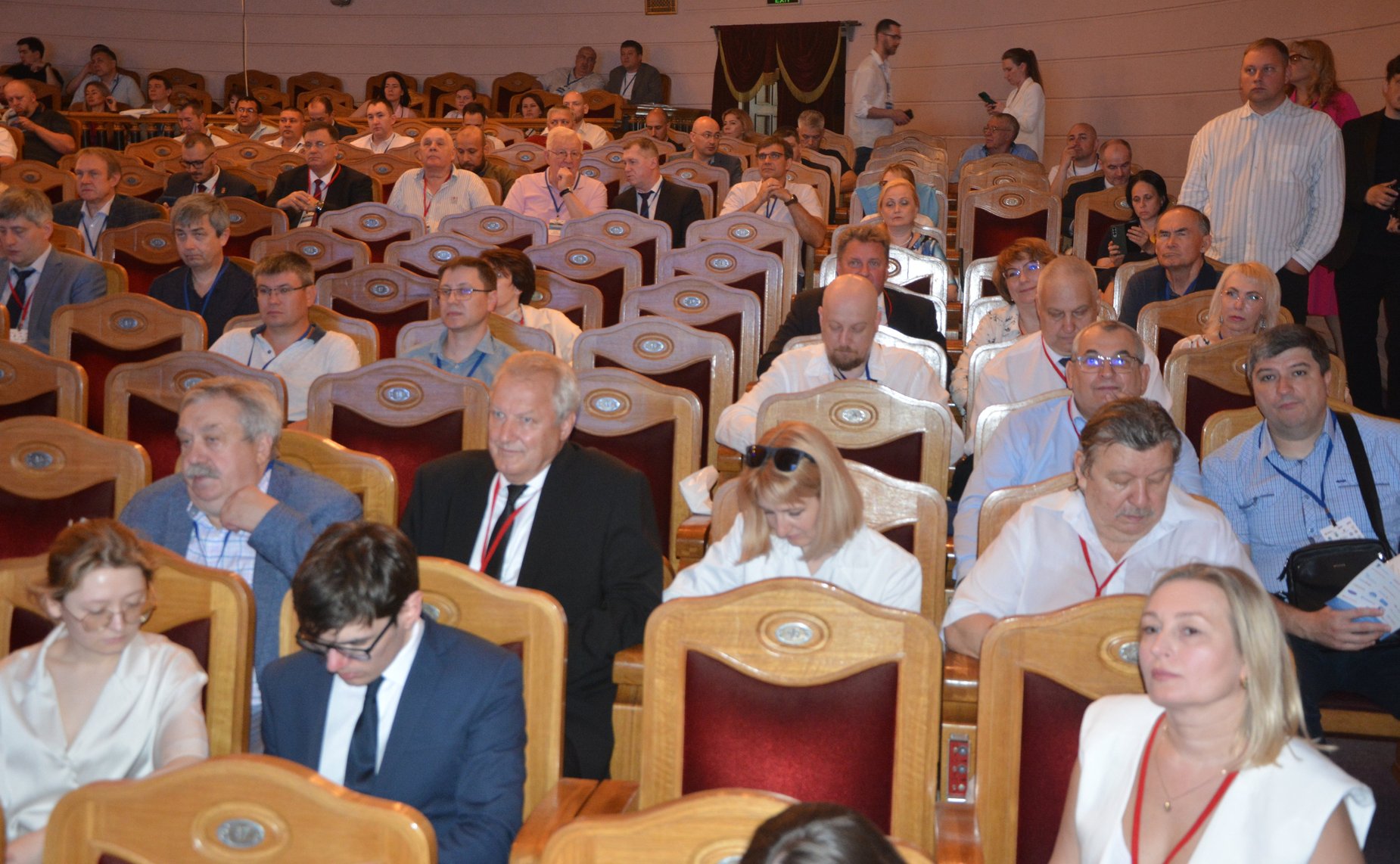 Николай Владимиров поприветствовал участников научной конференции, которая проходит в рамках Дня Чувашской Республики