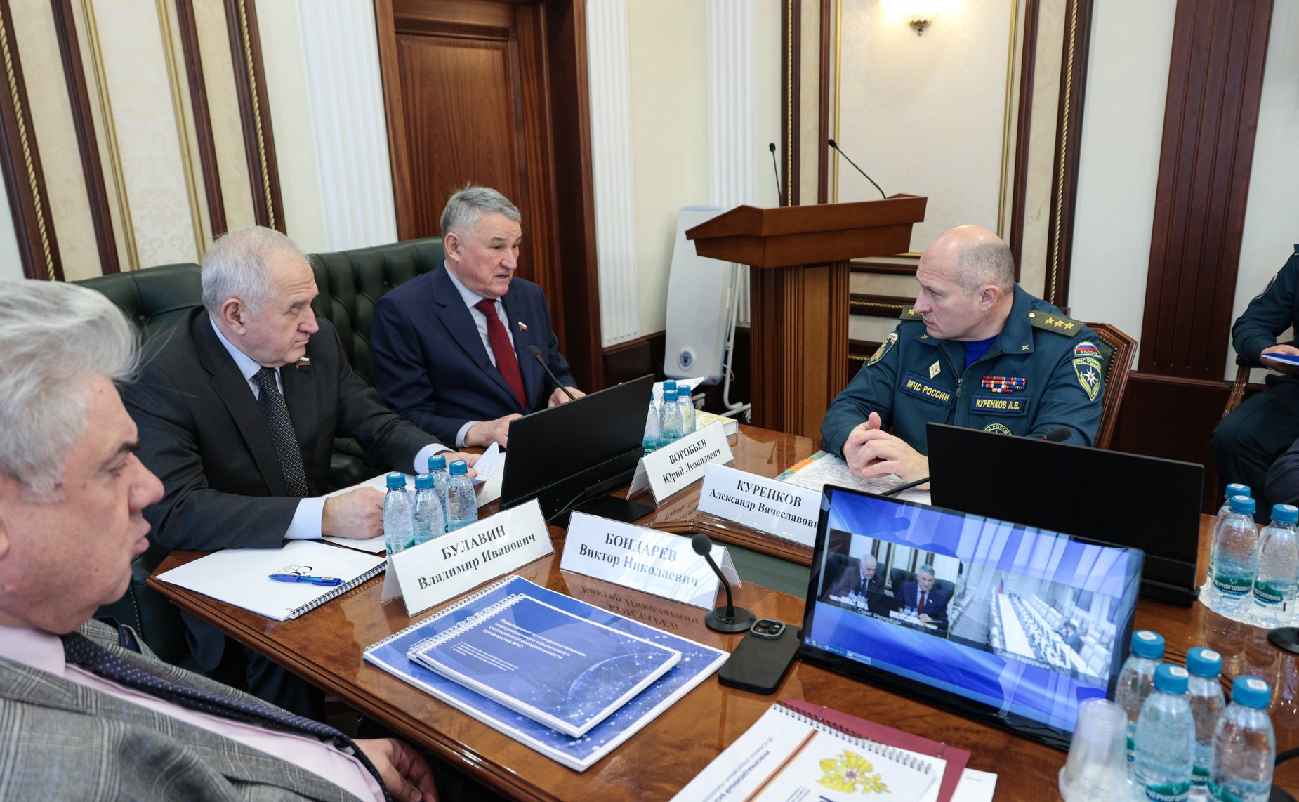 Расширенное заседание Комитета СФ по обороне и безопасности «О подготовке к «правительственному часу» с МЧС России «О мерах по предотвращению и ликвидации паводков и природных пожаров в 2026 году»
