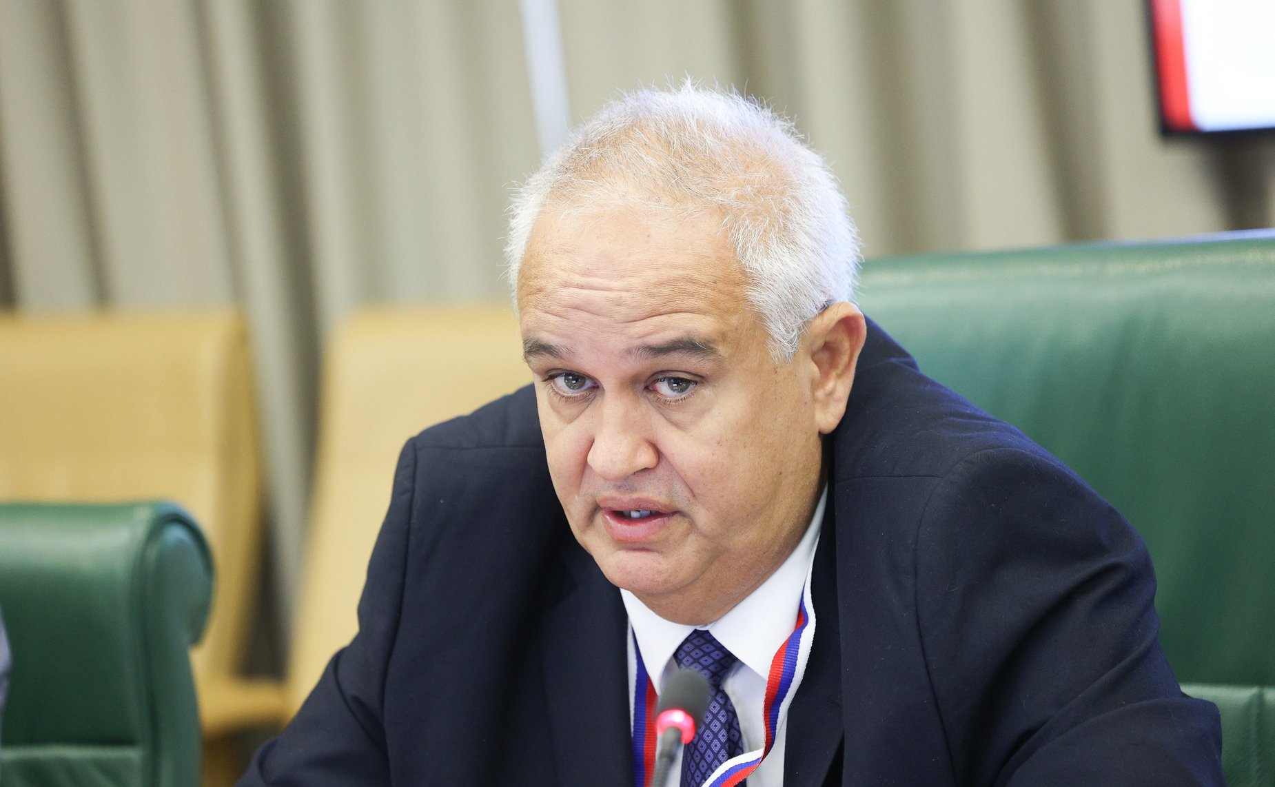 Встреча сенаторов РФ с заведующим международным отделом ЦК Коммунистической партии Кубы, членом Комиссии по международным связям Национальной Ассамблеи народной власти Республики Куба Эмилио Лосадой