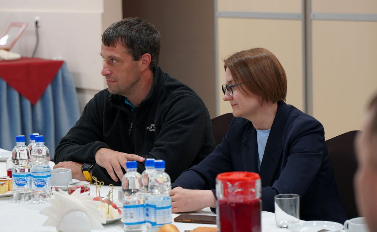 Эдуард Исаков встретился с участниками XXV Открытой Спартакиады Югры среди людей с инвалидностью и волонтерами