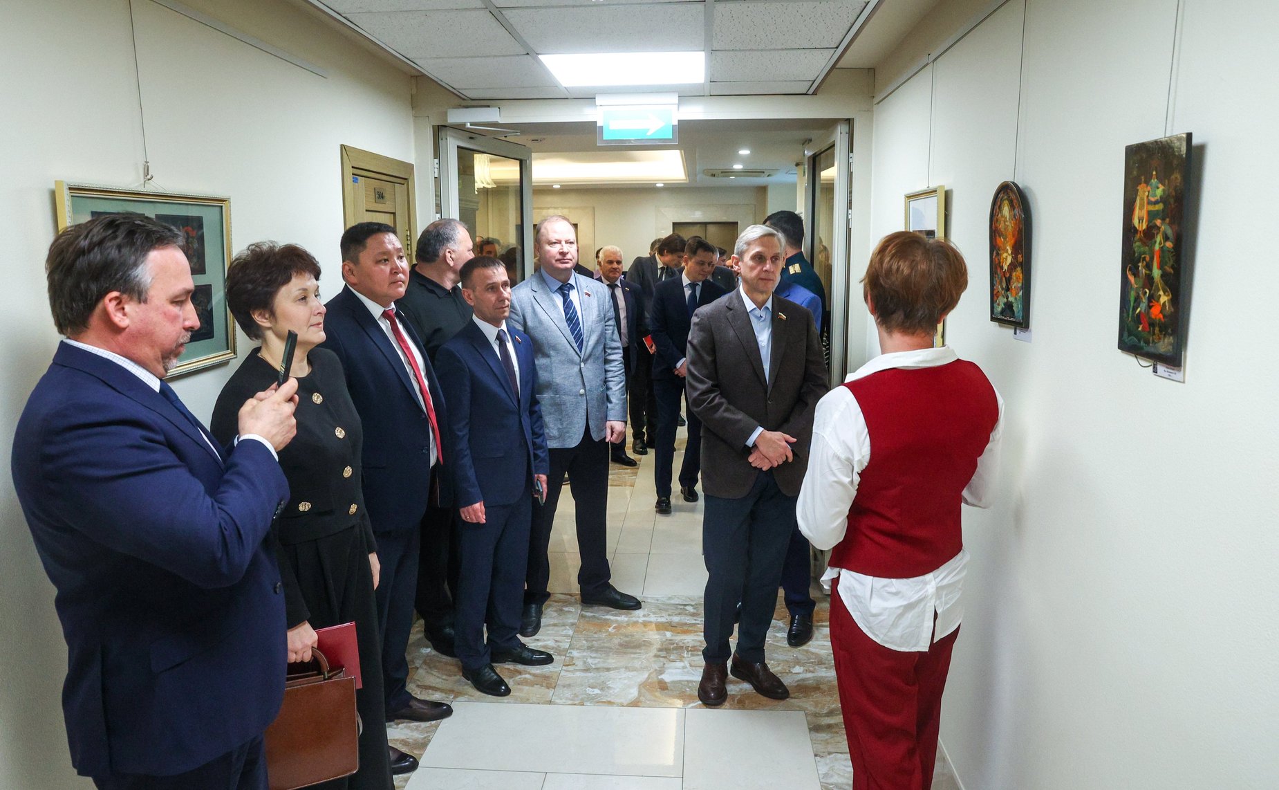 Открытие в Совете Федерации выставки ««Наследие Палеха» 90 лет художественного пути»