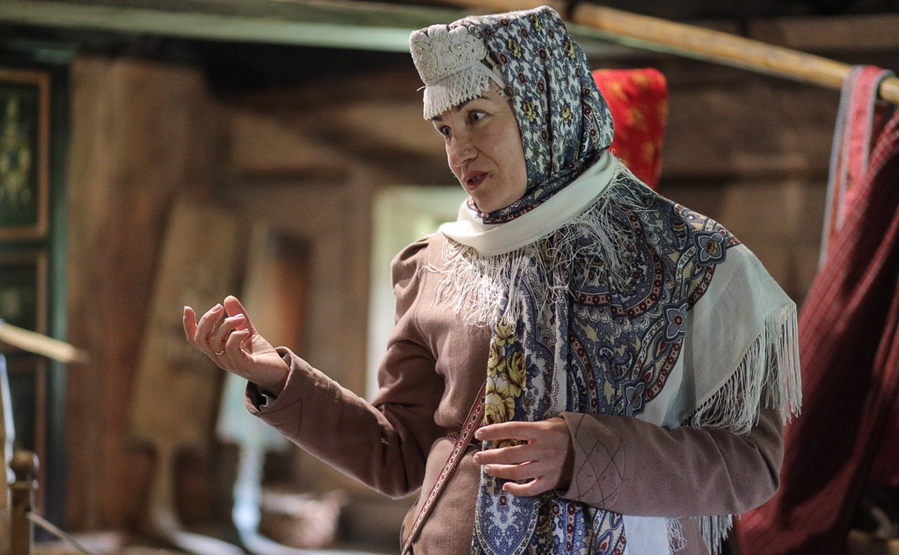 Сенаторы посетили музей деревянного зодчества «Малые Корелы»