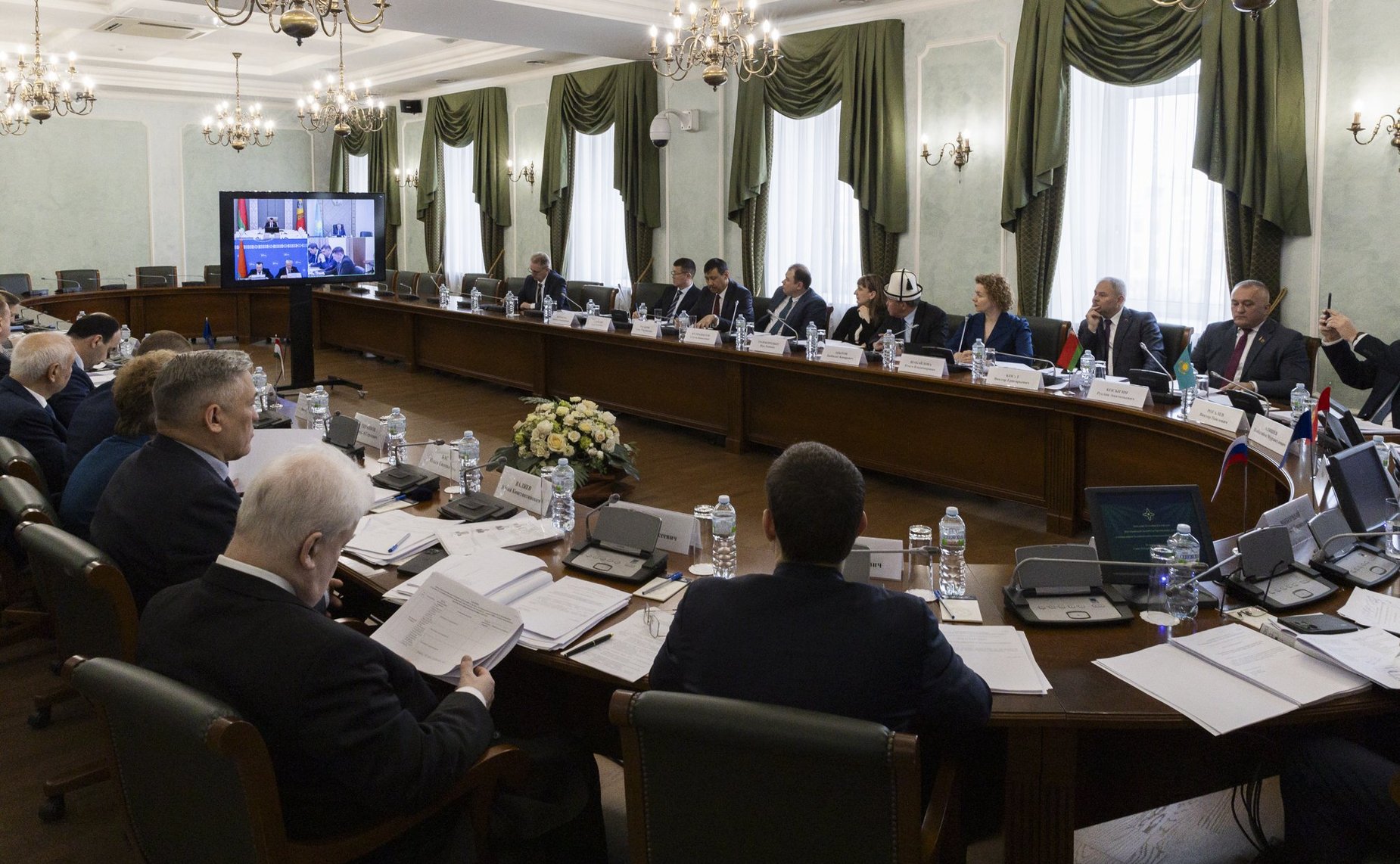 Участие сенаторов Российской Федерации в заседании постоянной комиссии ПА ОДКБ по вопросам обороны и безопасности