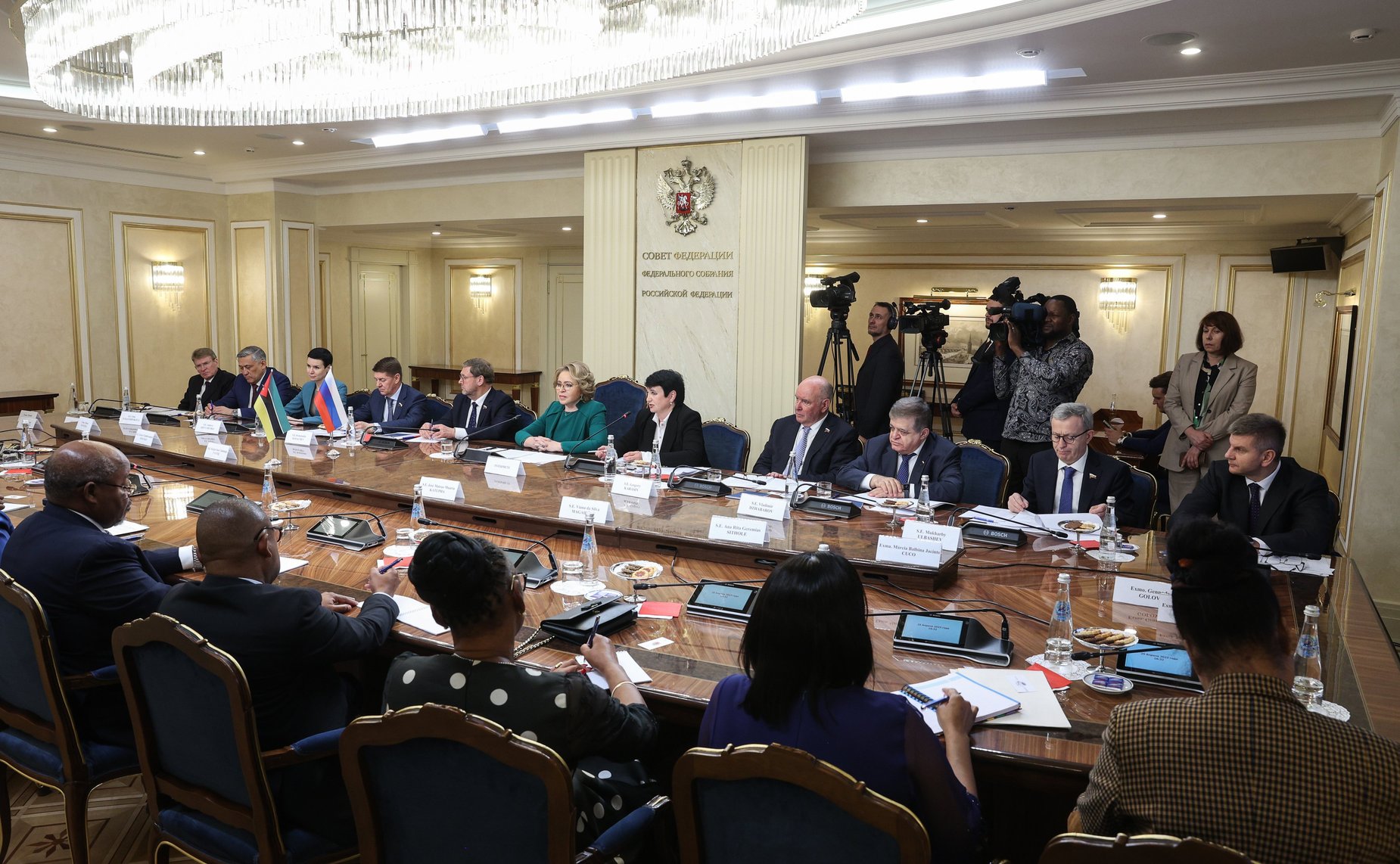 Валентина Матвиенко провела встречу с Председателем Ассамблеи Республики Мозамбик Эшперансой Биаш