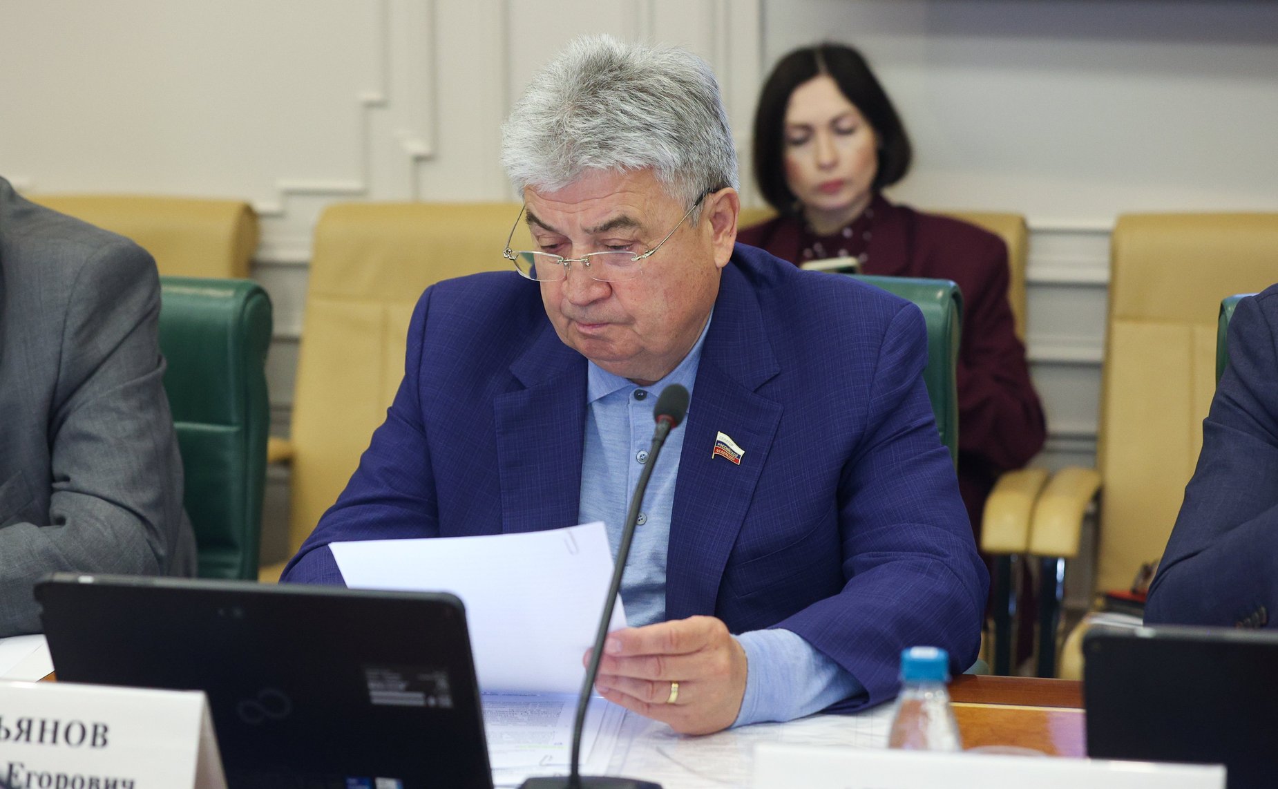 Геннадий Емельянов