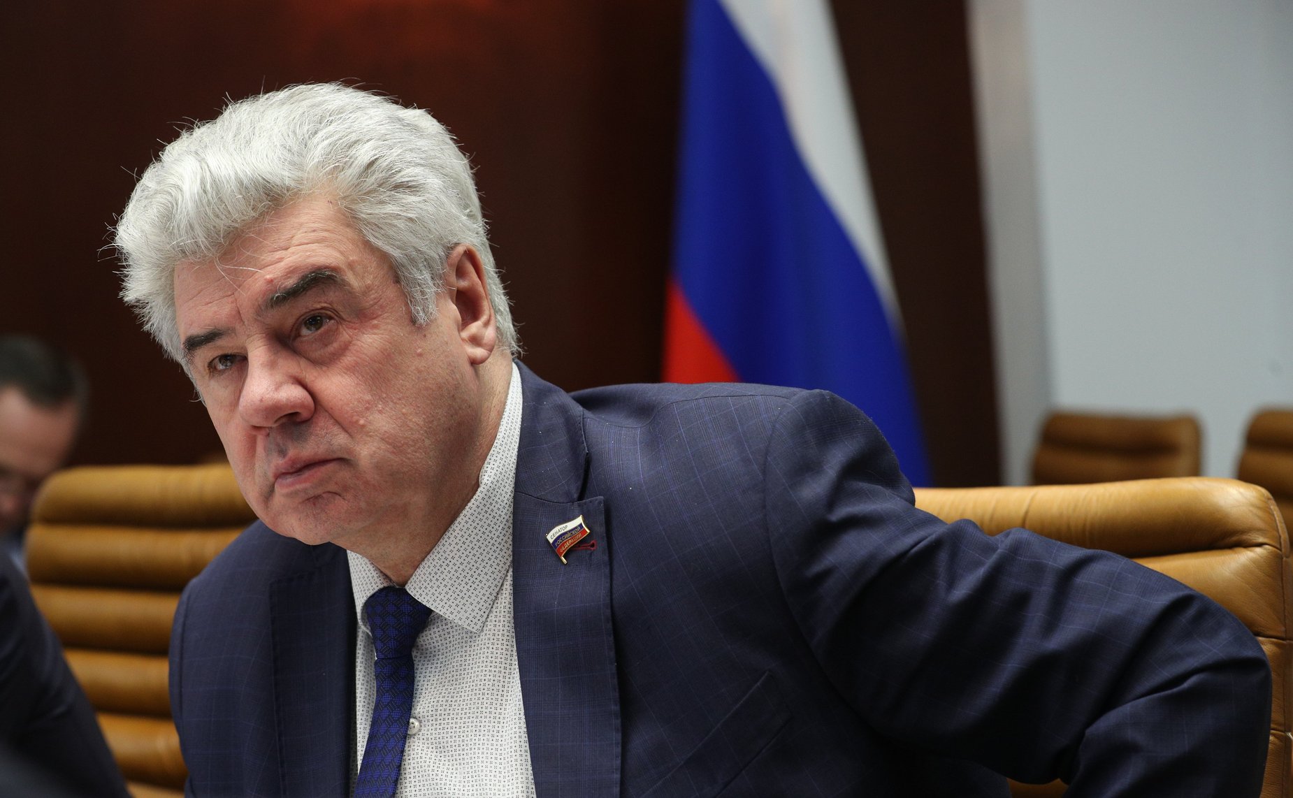 Виктор Бондарев