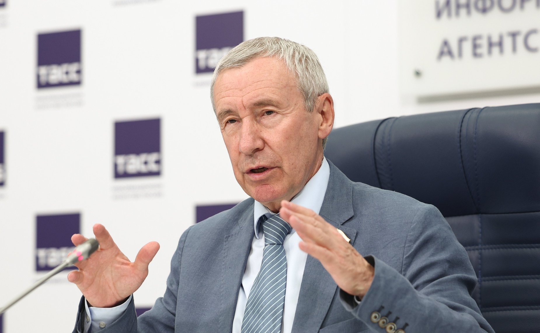 В пресс-центре ТАСС прошла пресс-конференция председателя Комиссии СФ по защите государственного суверенитета и предотвращению вмешательства во внутренние дела РФ Андрея Климова, посвященная построению новой архитектуры евразийской безопасности