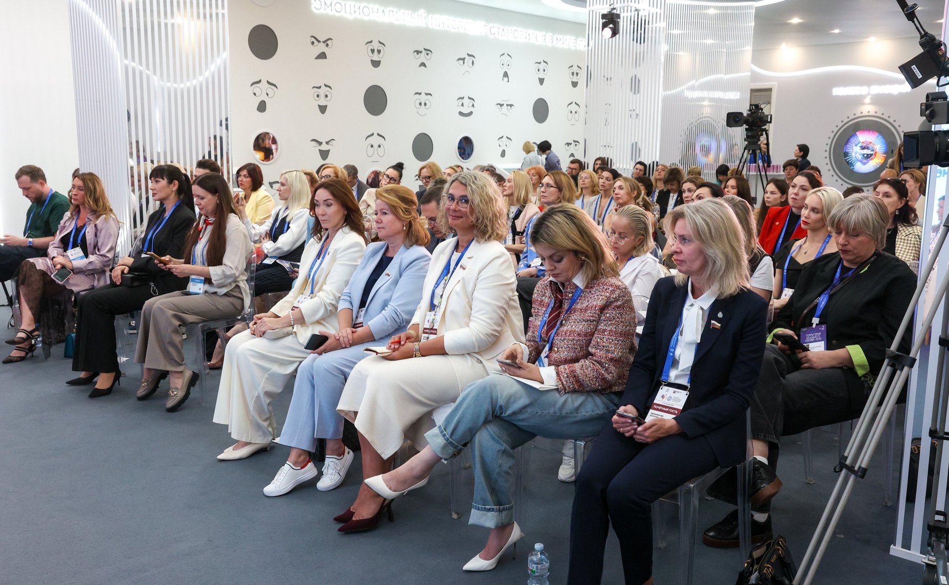 Диалог /встреча с блогерами «Демография и медиа: формируем будущее вместе». VI Форум социальных инноваций регионов