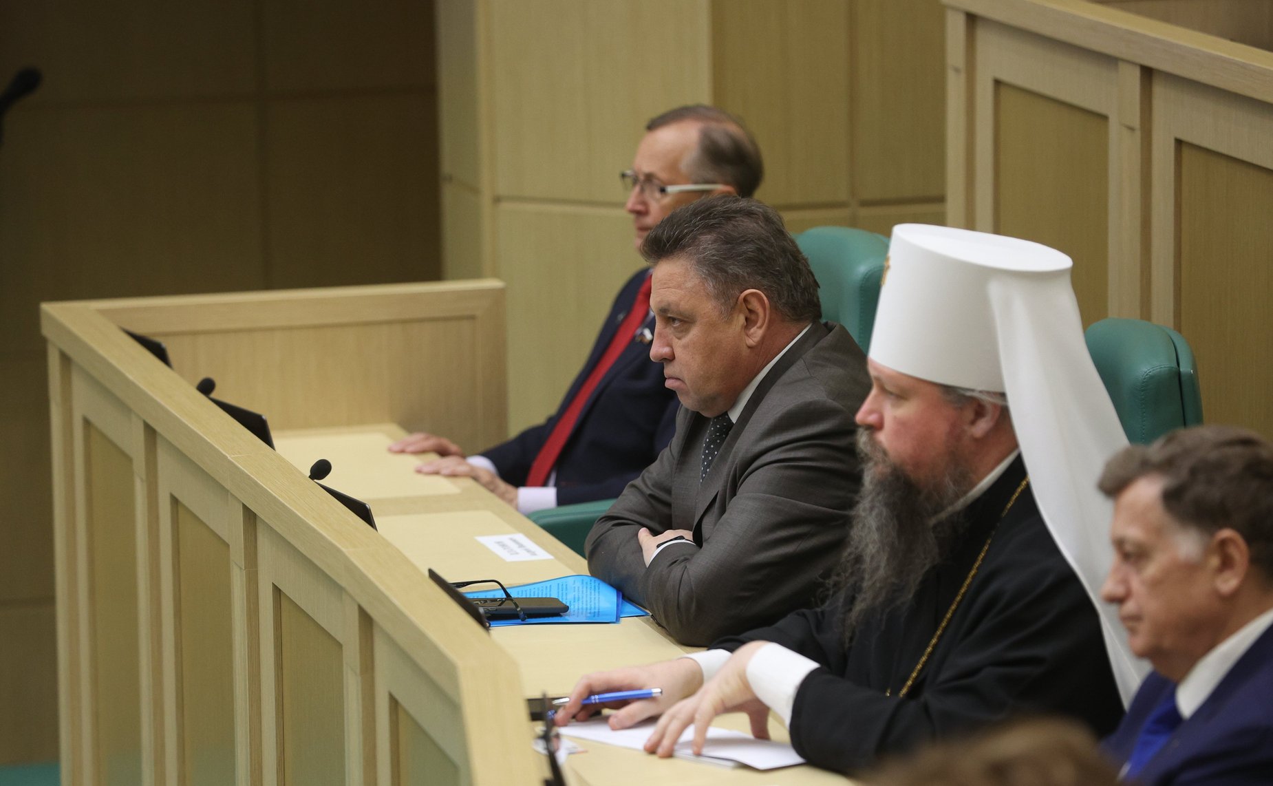 Пленарное заседание Х Парламентских встреч в рамках ХХХ Международных образовательных чтений «К 350-летию со дня рождения Петра I: секулярный мир и религиозность»