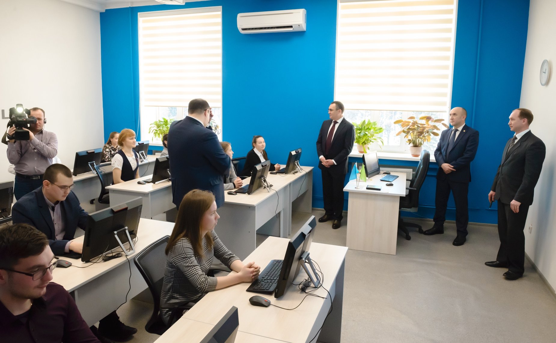 Посещение испытательного лабораторного центра академии