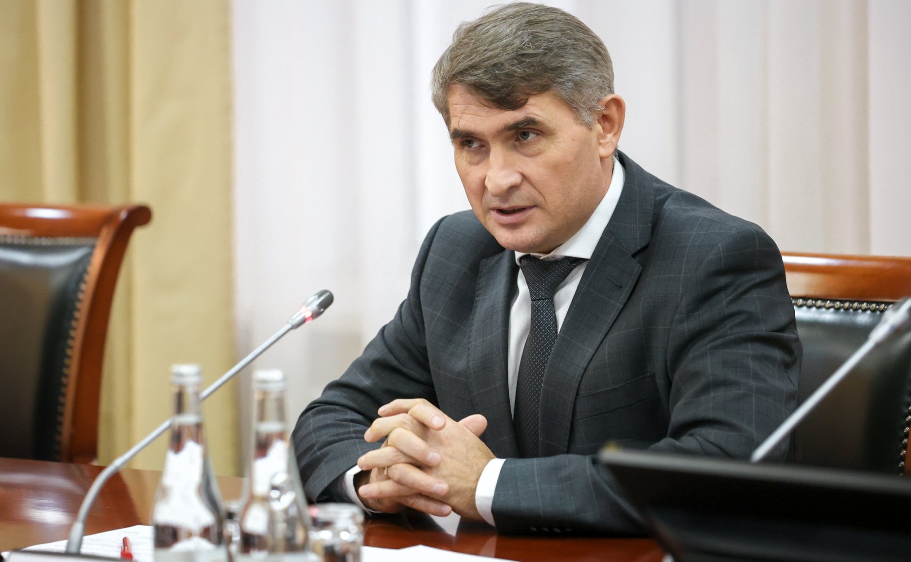 Олег Николаев