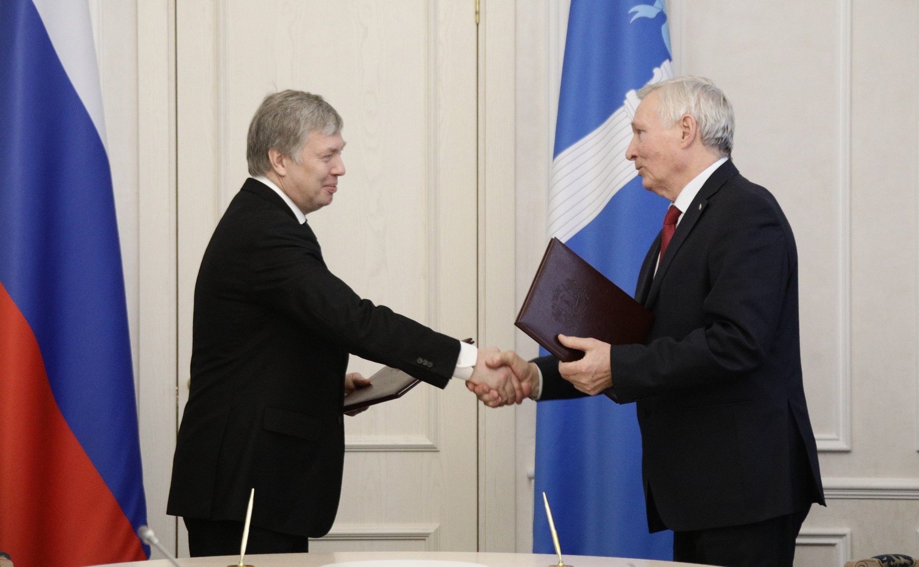 Сергей Рябухин в ходе рабочей поездки в регион принял участие во встрече представителей общественной организации «Ульяновское землячество» с губернатором области Алексеем Русских