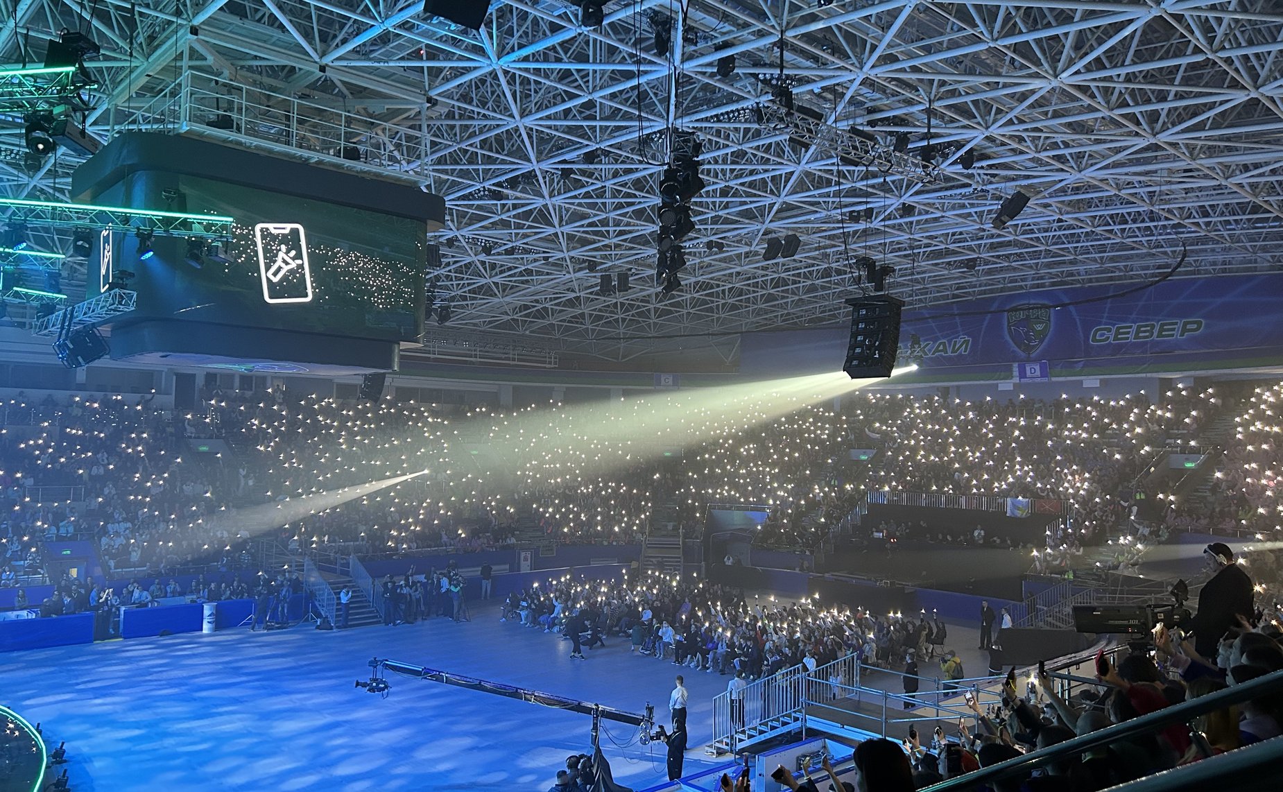 Александр Новьюхов посетил торжественную церемонию открытия фестиваля «Россия – страна возможностей»