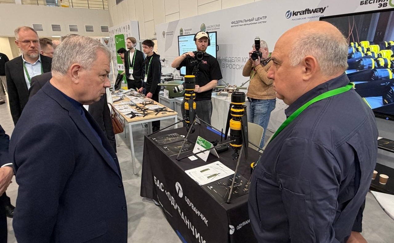 Анатолий Артамонов принял участие в мероприятиях III Всероссийского инновационного форума «Беспилотная эволюция. Бесшовный космос», а также в церемонии открытия VII Международного кинофестиваля «Циолковский»