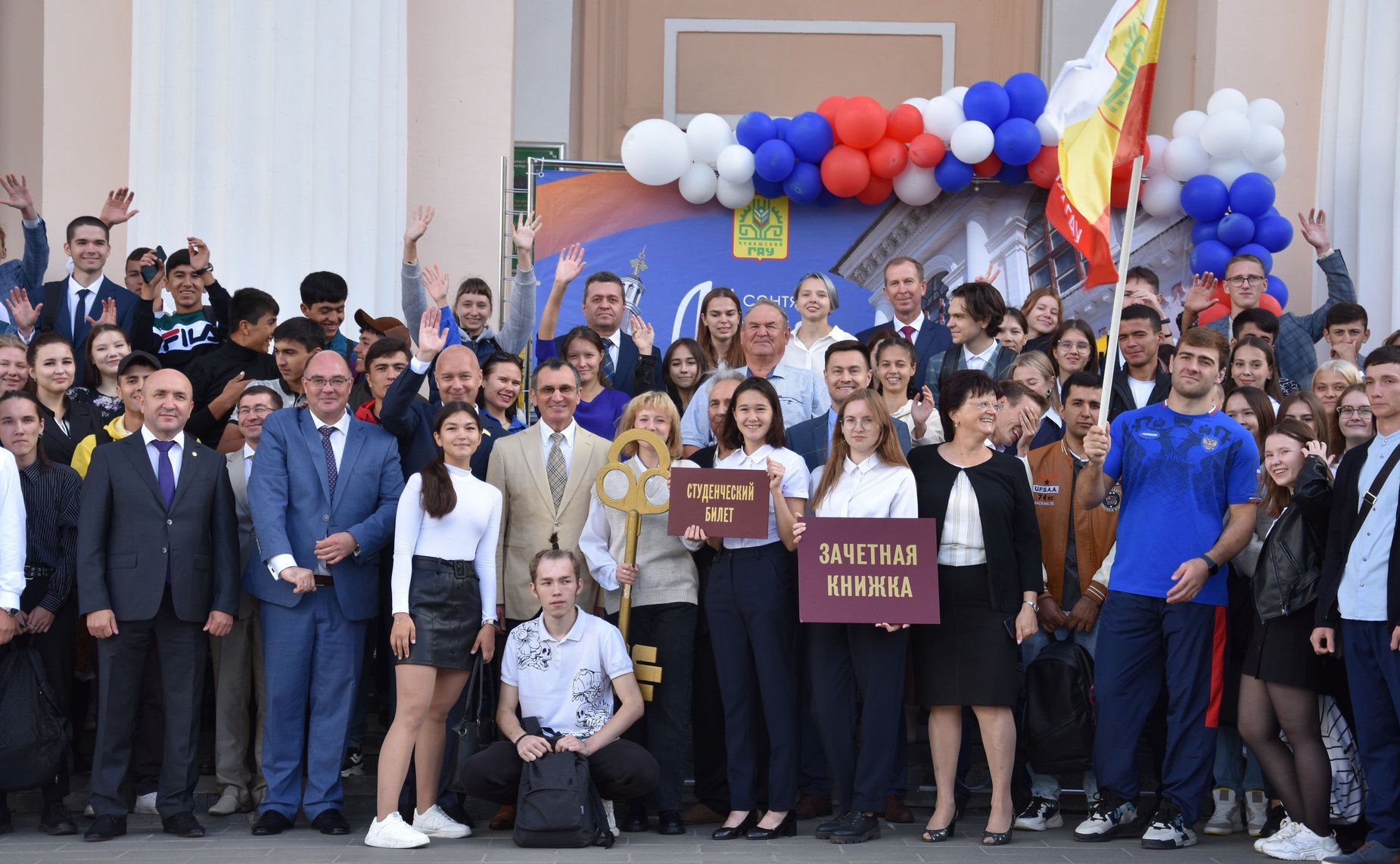 Николай Федоров принял участие в торжественных мероприятиях, посвященных Дню знаний