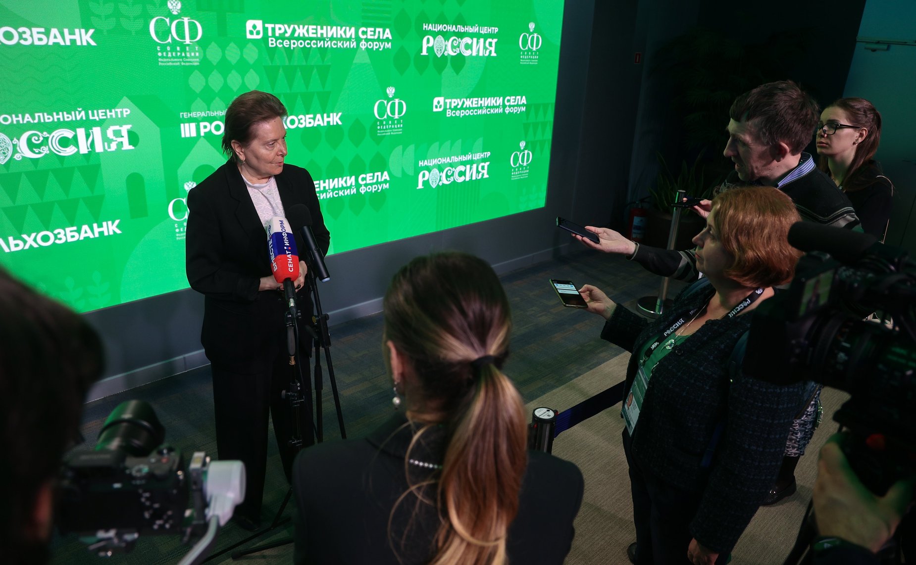 Третий Форум тружеников села. Пресс-подходы сенаторов по итогам участия в круглых столах