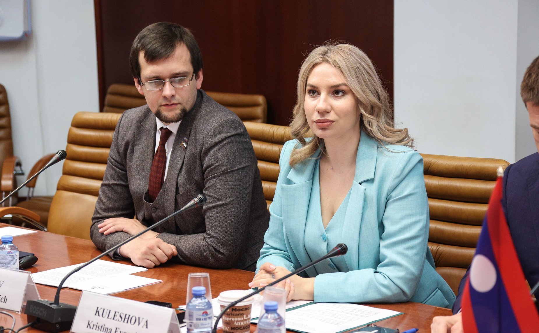 Первый заместитель председателя Комитета СФ по социальной политике Александр Варфоломеев провел встречу членов Палаты молодых законодателей с молодыми парламентариями Лаосской Народно-Демократической Республики