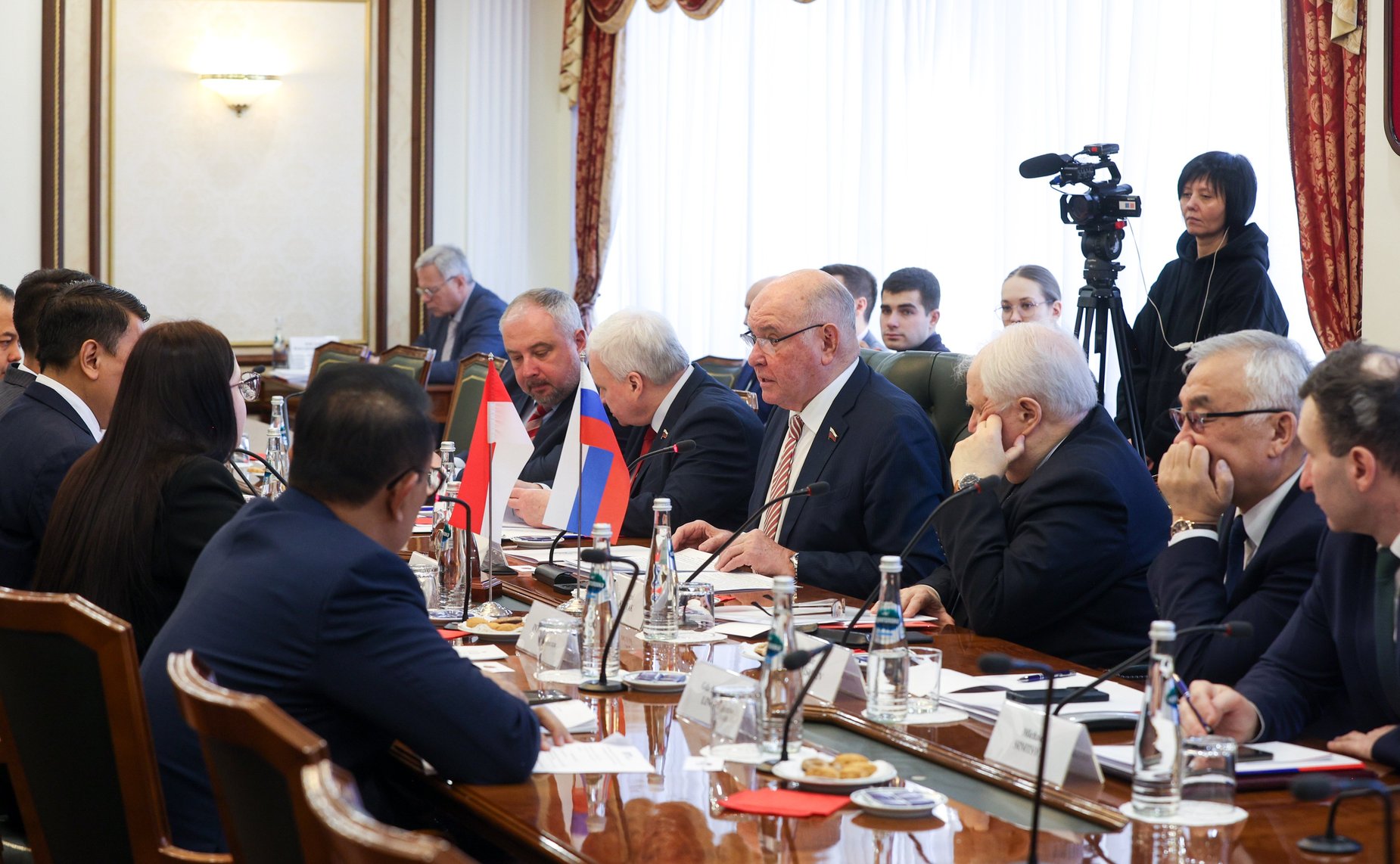 Встреча Григория Карасина с руководителем Комитета Совета Народных Представителей (СНП) Республики Индонезии по межпарламентскому сотрудничеству Мардани Али Серой