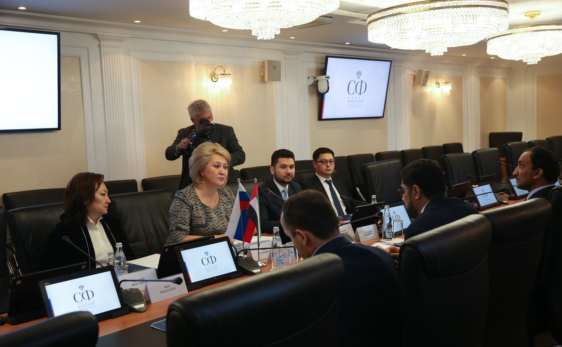 Встреча председателя Комитета СФ по науке, образованию и культуре Лилии Гумеровой с Чрезвычайным и Полномочным Послом Объединенных Арабских Эмиратов в РФ Мохаммедом Аль-Джабером