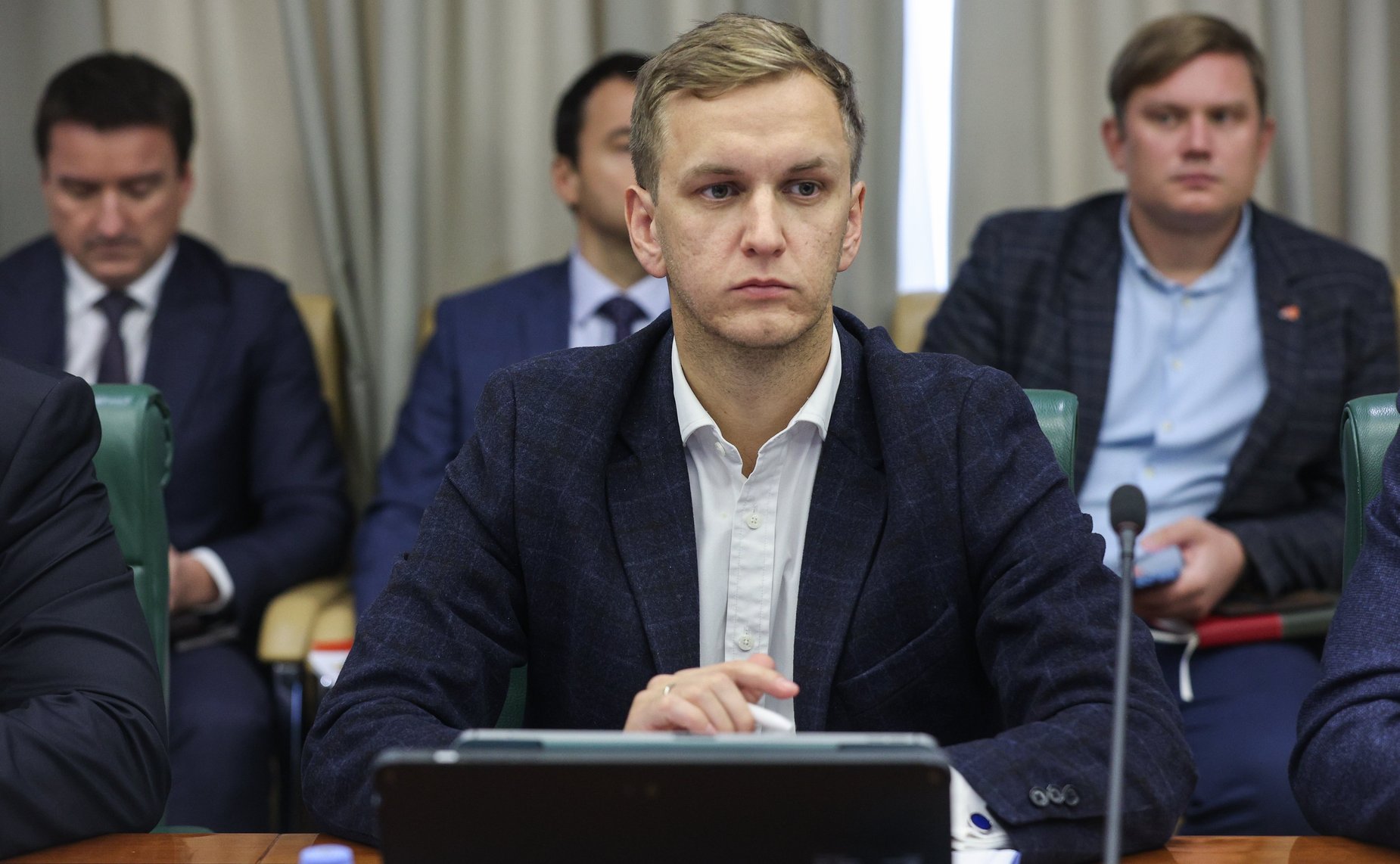 Круглый стол Комитета СФ по экономической политике «О перспективах развития производства и использования электротранспортных средств и создания зарядной инфраструктуры»