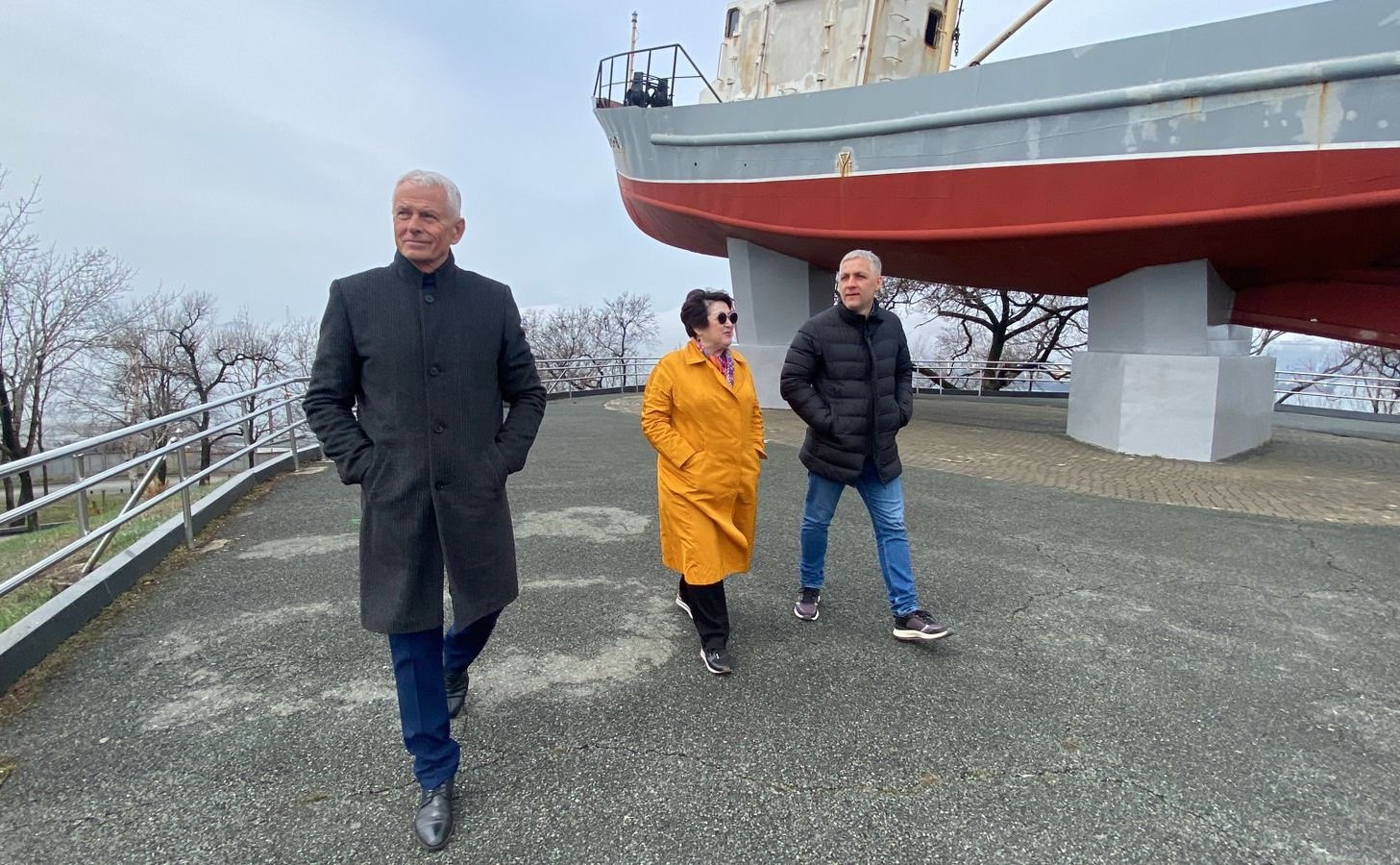 Людмила Талабаева в рамках рабочей поездки в регион провела встречу в административно-территориальном управлении Первомайского района города Владивостока