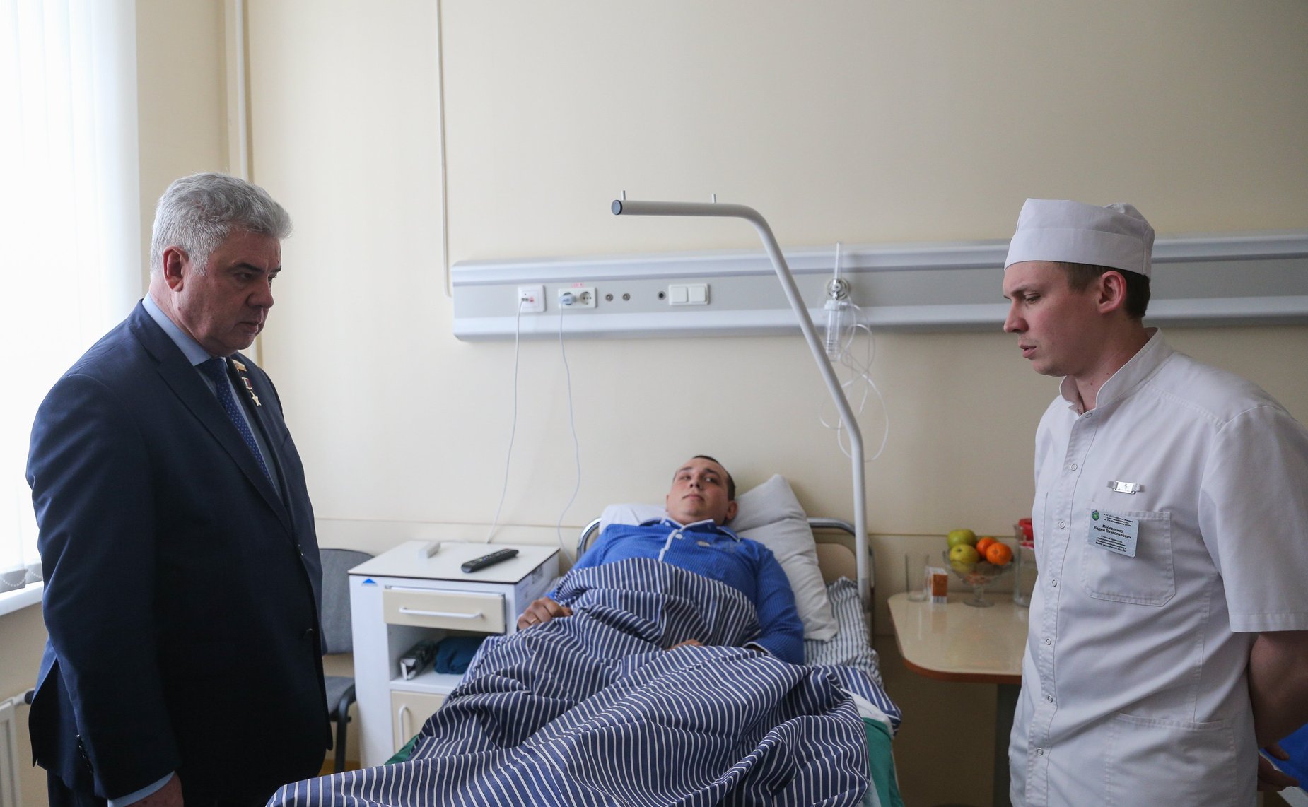 Председатель Комитета СФ по обороне и безопасности Виктор Бондарев посетил в Красногорске 3 Центральный военный клинический госпиталь имени А.А. Вишневского Министерства обороны РФ