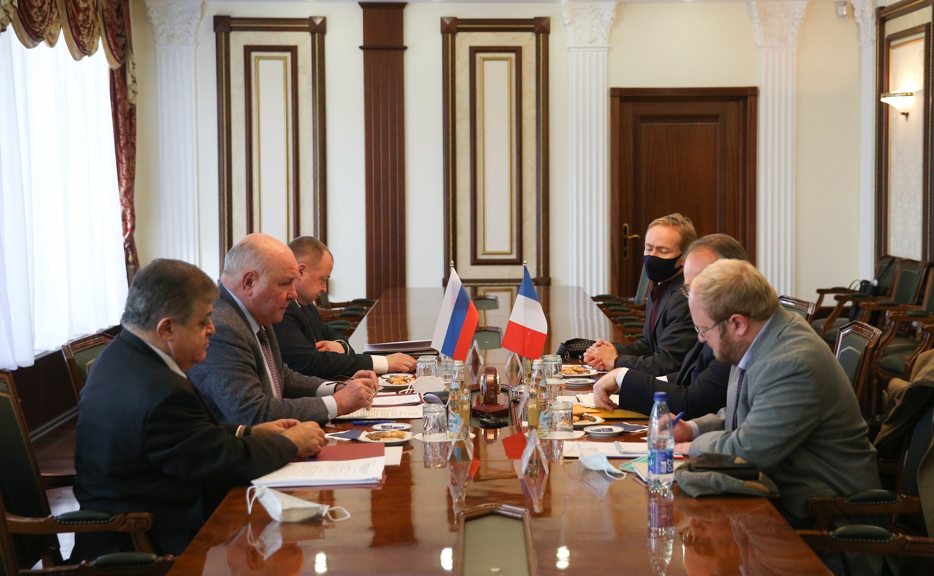 Встреча председателя Комитета СФ по международным делам Григория Карасина с членом Сената Французской Республики, заместителем руководителя делегации Франции в ПА ОБСЕ Жан–Ивом Леконтом