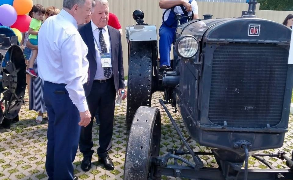 Анатолий Артамонов в рамках рабочей поездки в регион принял участие в работе агропромышленного форума «День Калужского поля»