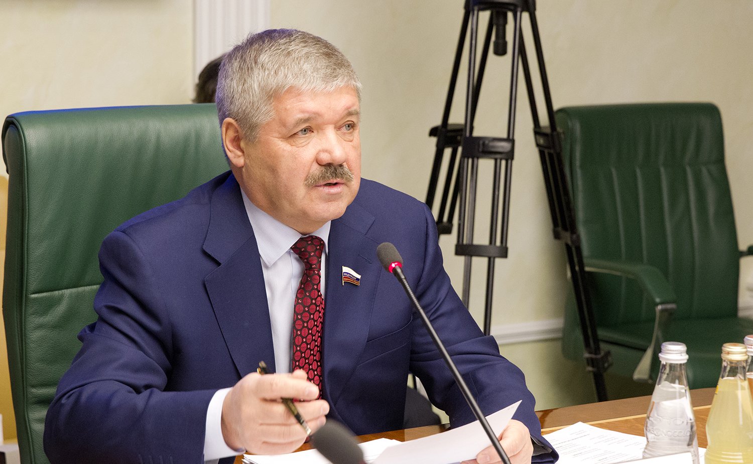 17-12 Ю. Неелов Комитет по экономической политике 1