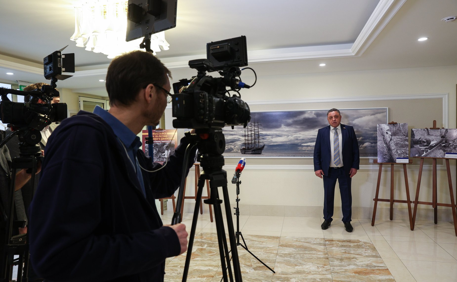 В Совете Федерации открылась выставка «35 лет поисковому движению в России»