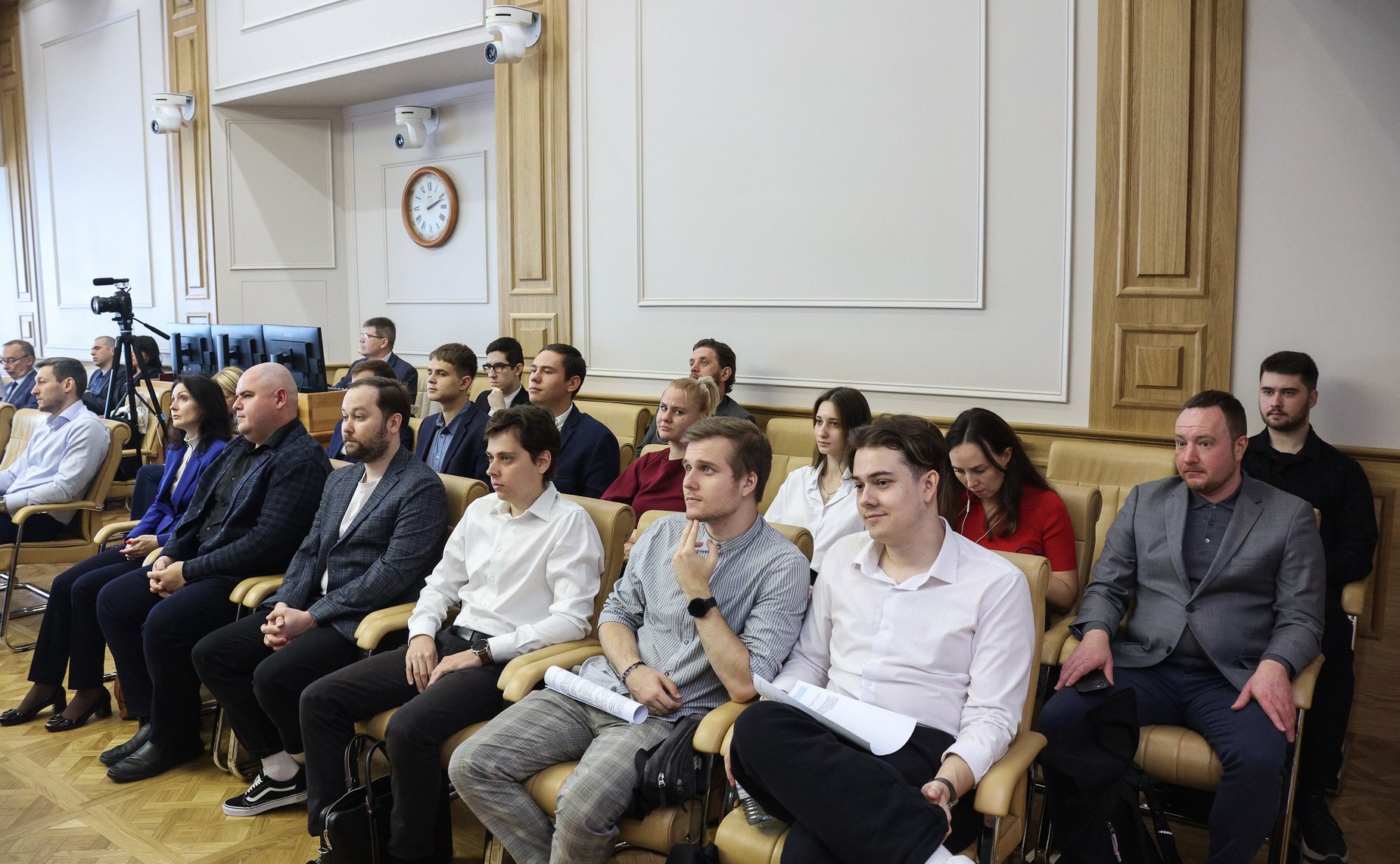 Круглый стол на тему «Федеральный проект «Искусственный интеллект»: вопросы нормативного регулирования и кадрового обеспечения»