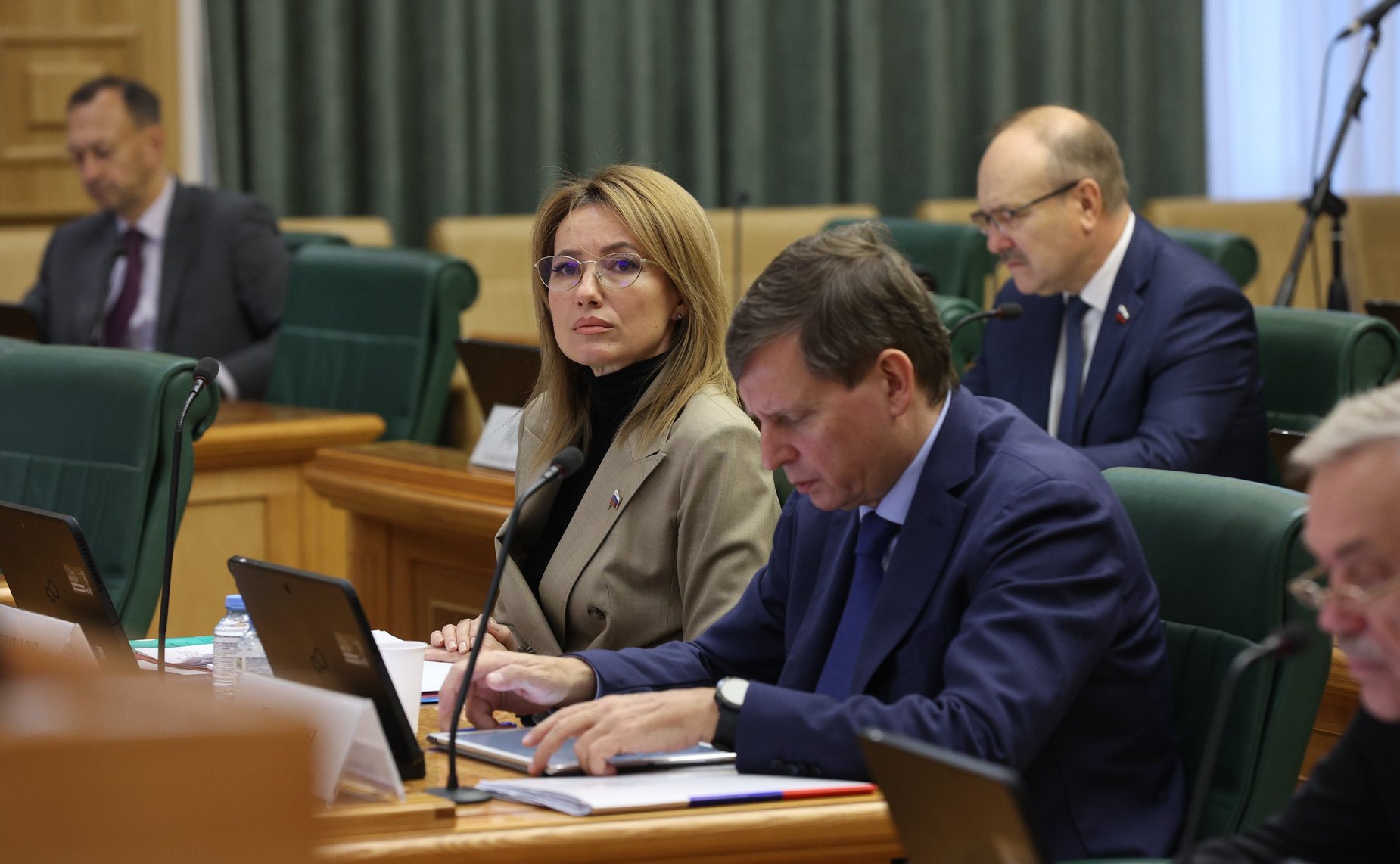 Заседание Комитета СФ по бюджету и финансовым рынкам