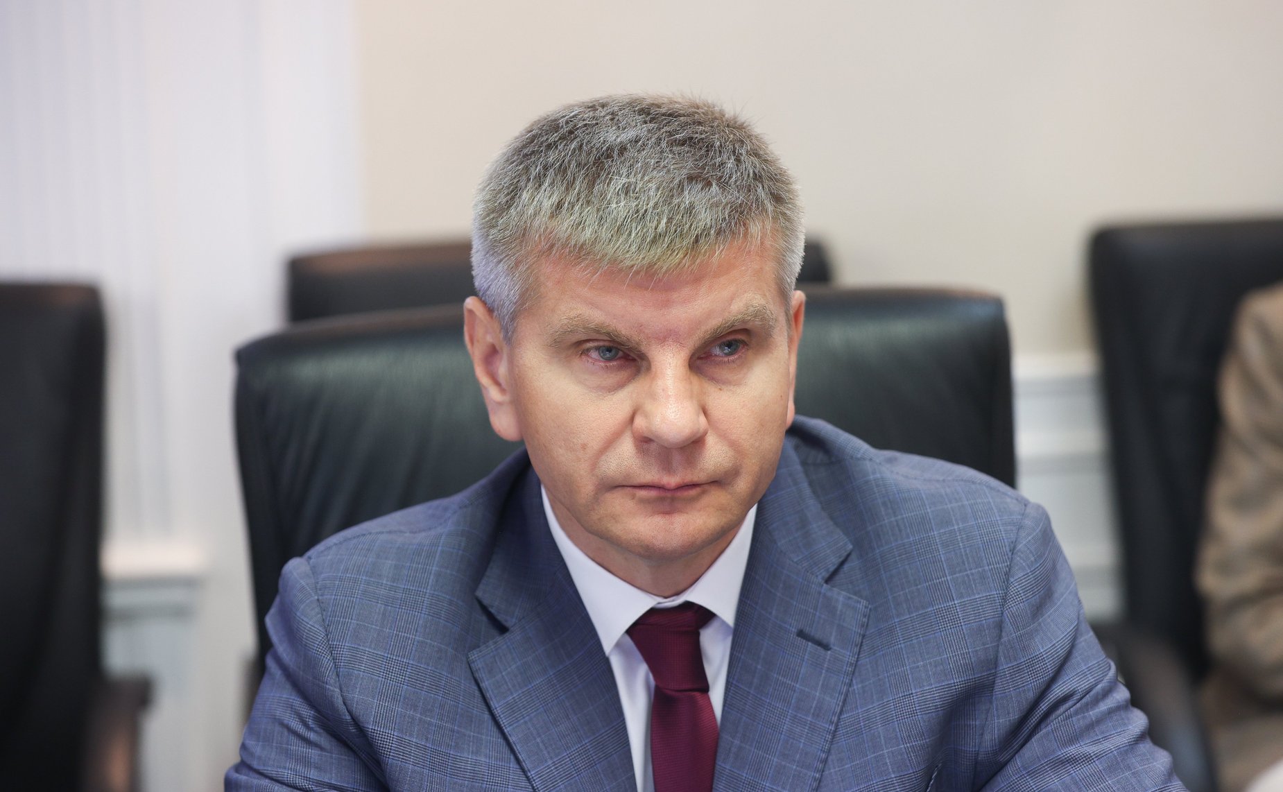 Геннадий Голов