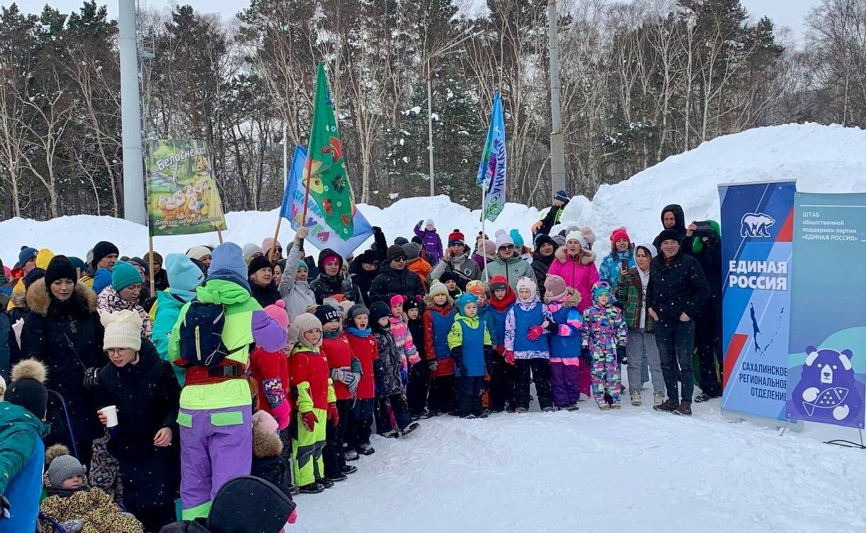 Андрей Хапочкин открыл соревнования «Хоккей в валенках»