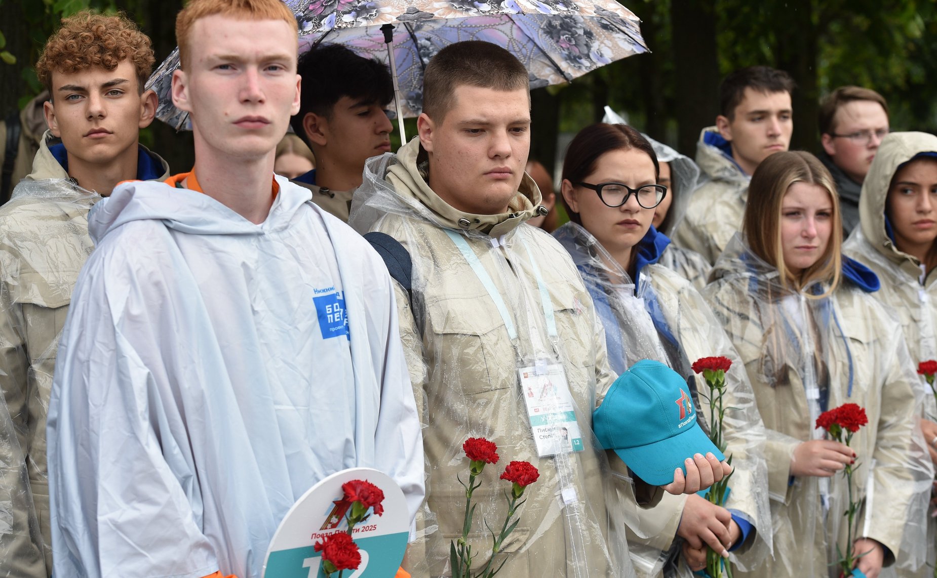 Участники проекта «Поезд Памяти» посетили Пискаревское мемориальное кладбище