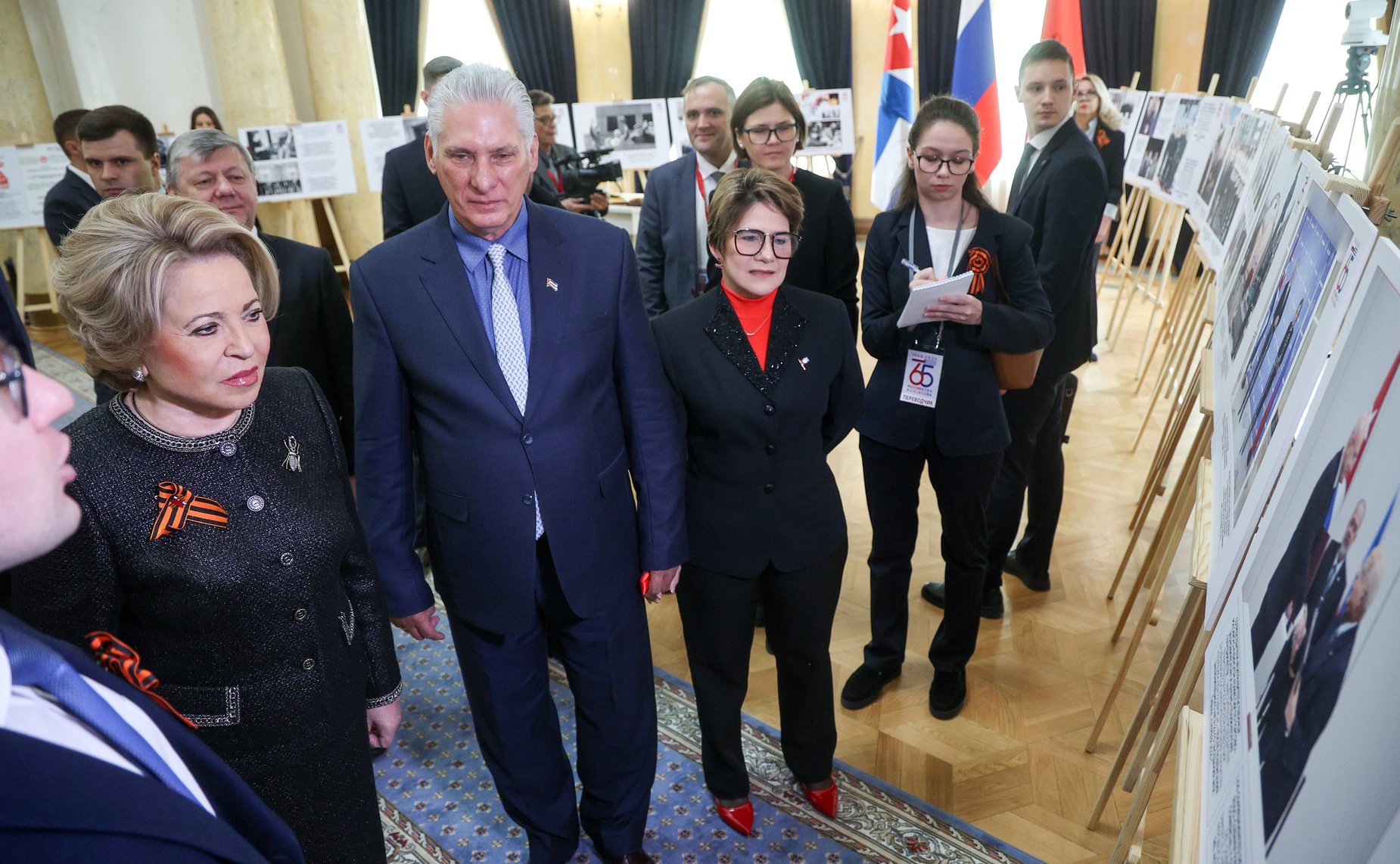 Председатель Совета Федерации Валентина Матвиенко, Президент Кубы Мигель Марио Диас-Канель и Председатель Московской городской Думы Алексей Шапошников открыли фотовыставку, посвящённую 65-летию восстановления российско-кубинских дипломатических отношений
