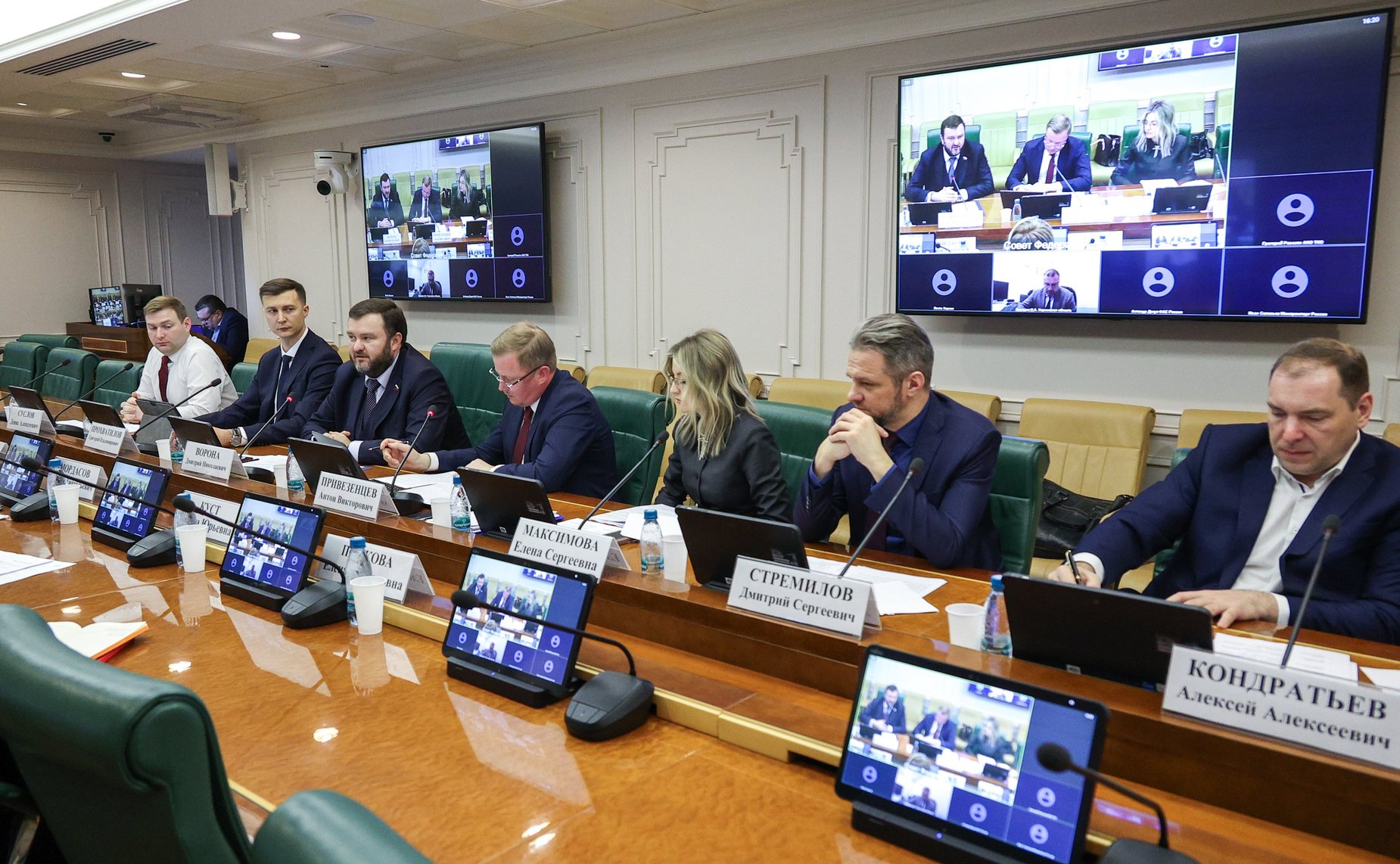 Совещание Комитет Совета Федерации по экономической политике «Актуальные проблемы связи и телекоммуникаций на территориях воссоединенных субъектов Российской Федерации»