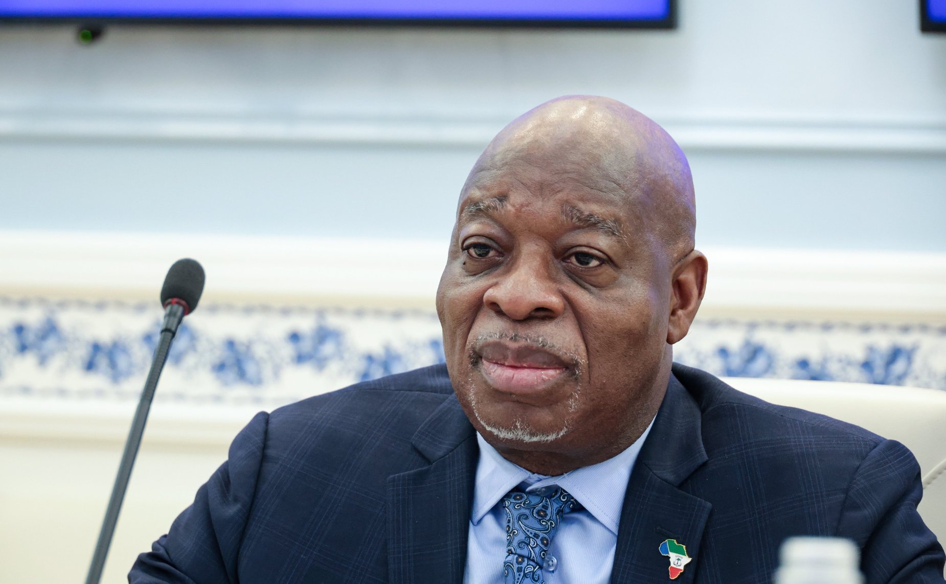 Встреча члена Комитета СФ по социальной политике .Андрея Чернышева с Чрезвычайным и Полномочным Послом Республики Экваториальная Гвинея в Российской Федерации Лусиано Айекабой