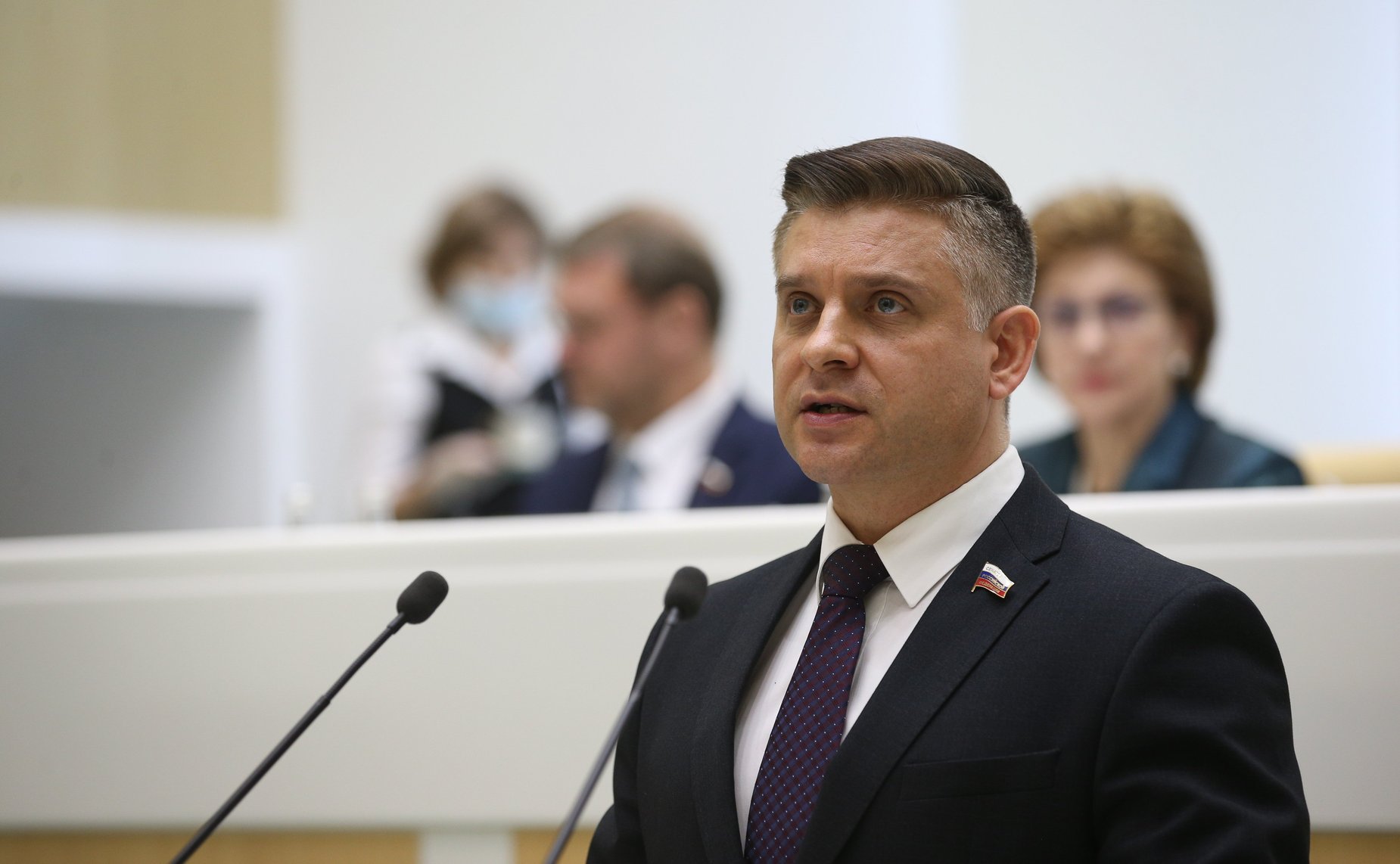 Юрий Архаров