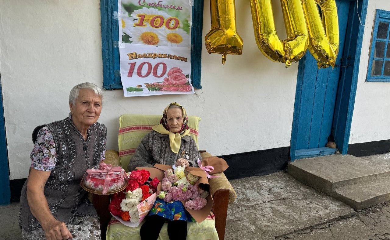 Игорь Кастюкевич поздравил долгожительницу Херсонской области с вековым юбилеем