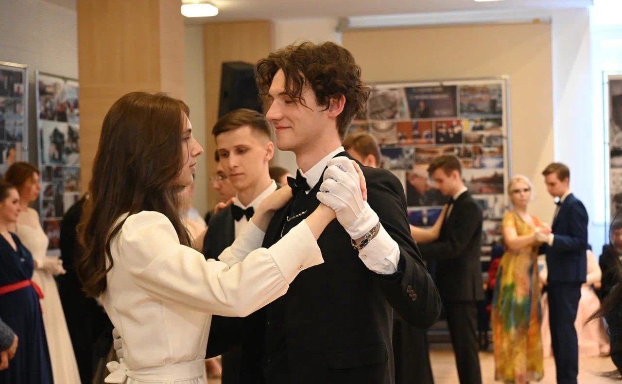 Уже в пятый раз состоялся ежегодный Русский бал «Сохранение традиций»