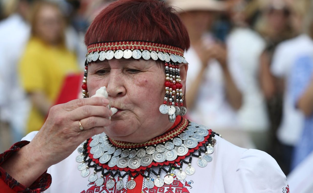 Николай Владимиров поздравил земляков с чувашским праздником «Акатуй»