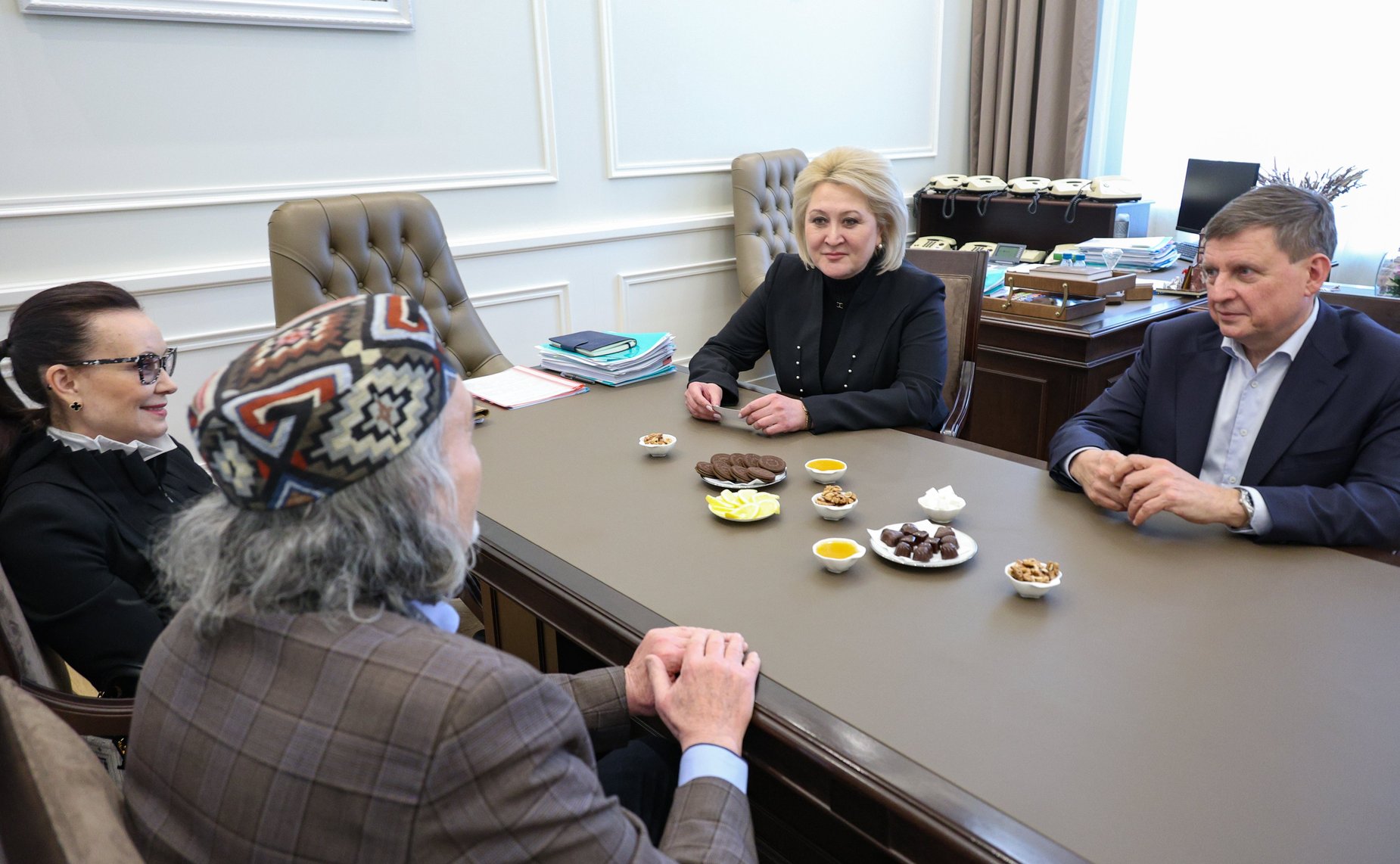 Встреча сенаторов РФ с театральными деятелями