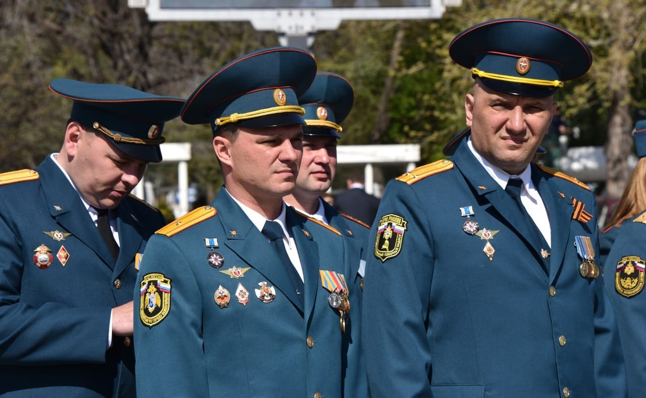 Екатерина Алтабаева и Сергей Колбин поздравили сотрудников пожарной охраны с профессиональным праздником